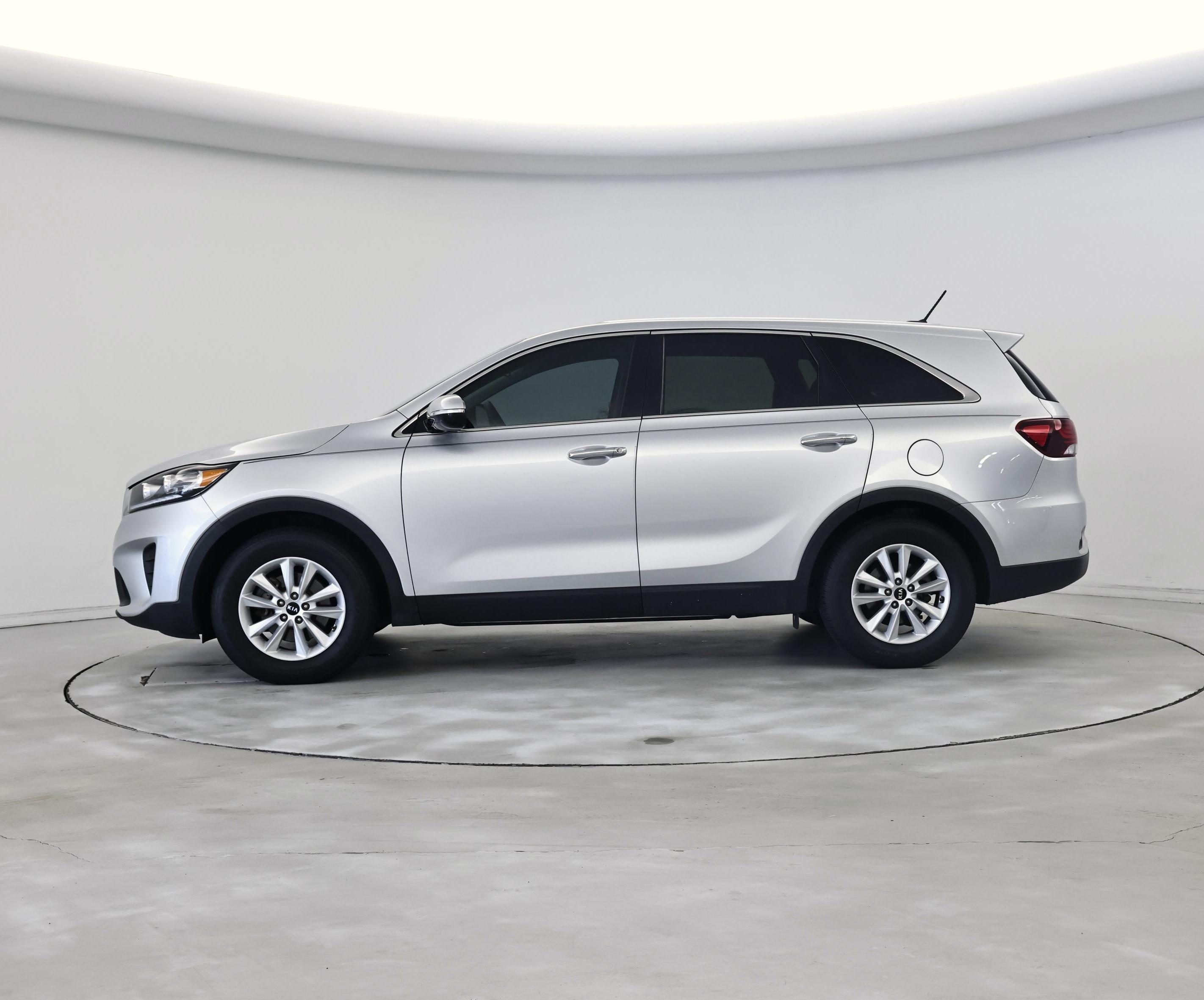 Thumbnail: 2019 Kia Sorento - 3