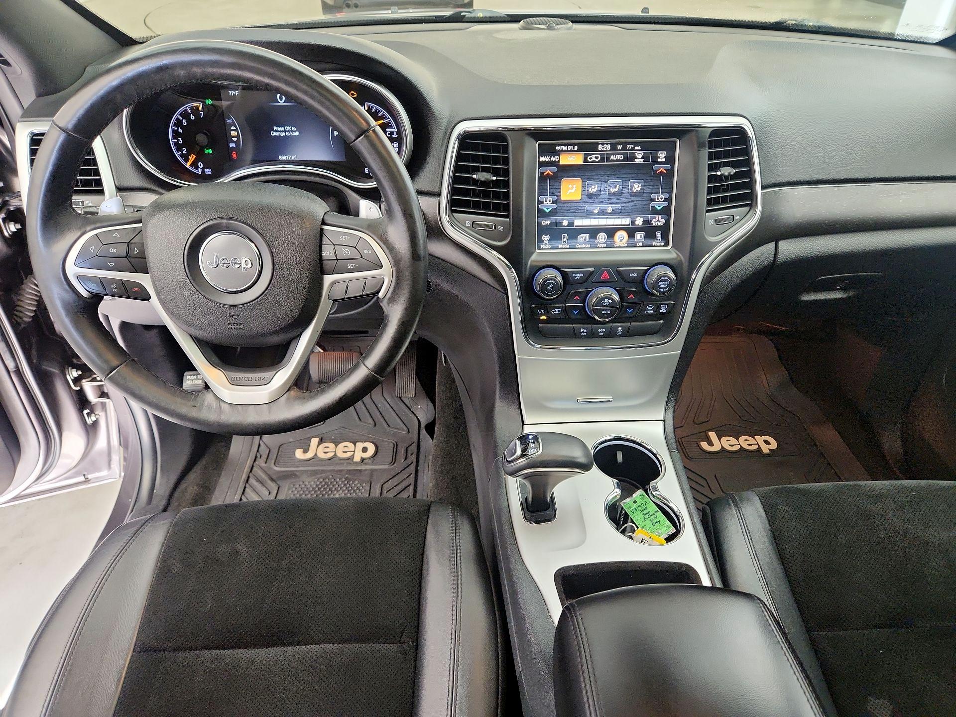 Thumbnail: 2015 Jeep Grand Cherokee - 9