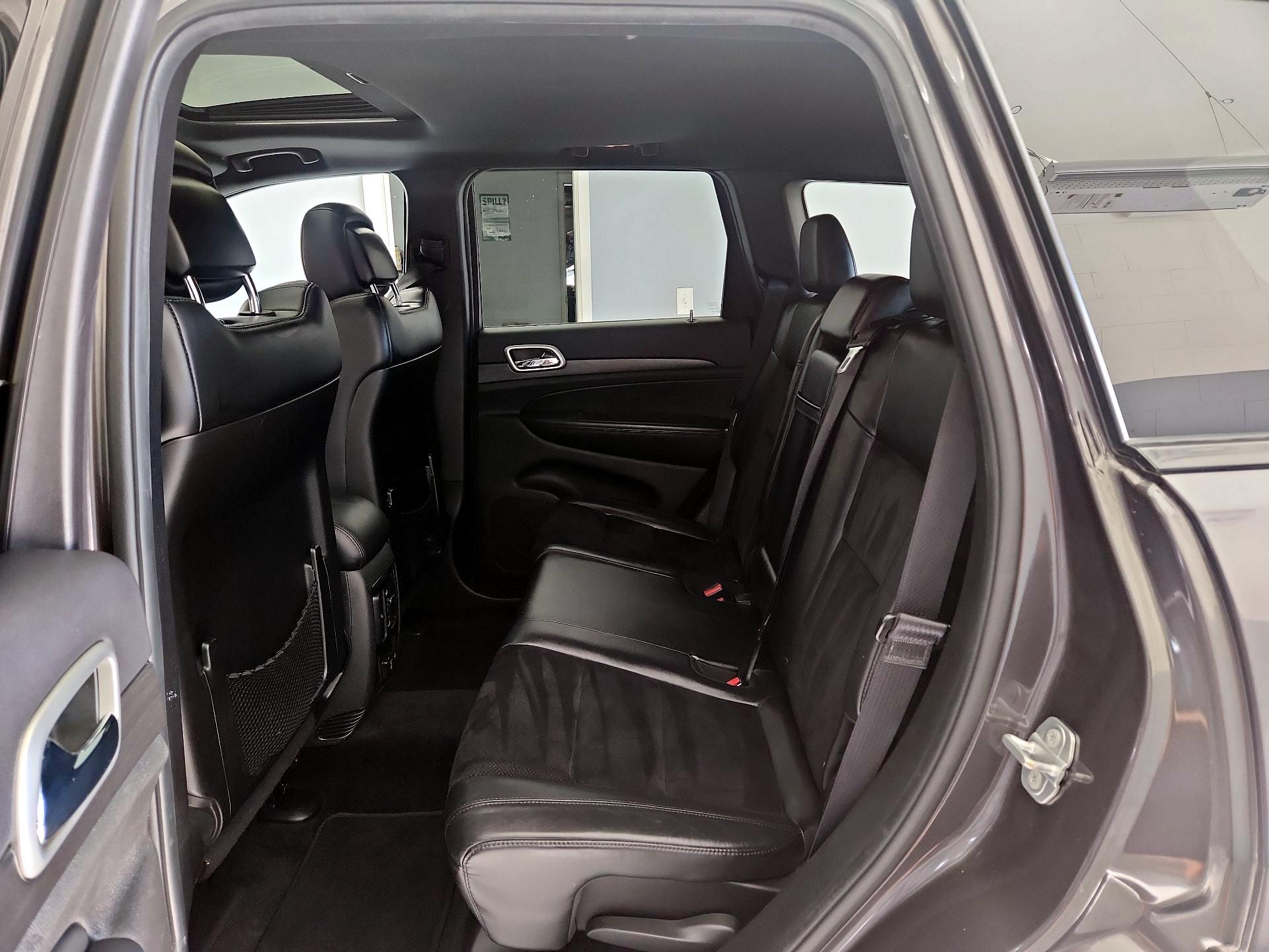 Thumbnail: 2015 Jeep Grand Cherokee - 20