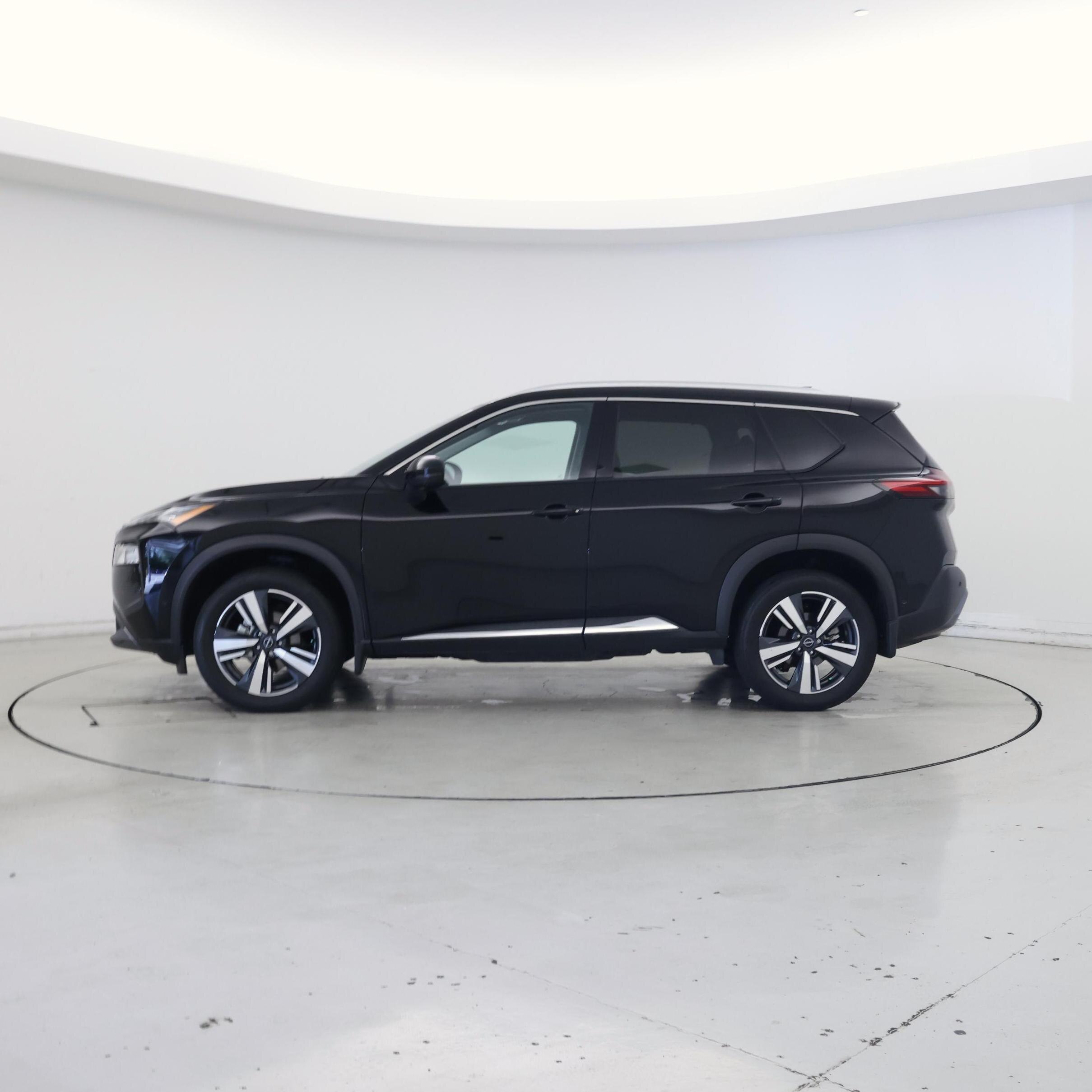 Thumbnail: 2023 Nissan Rogue - 3