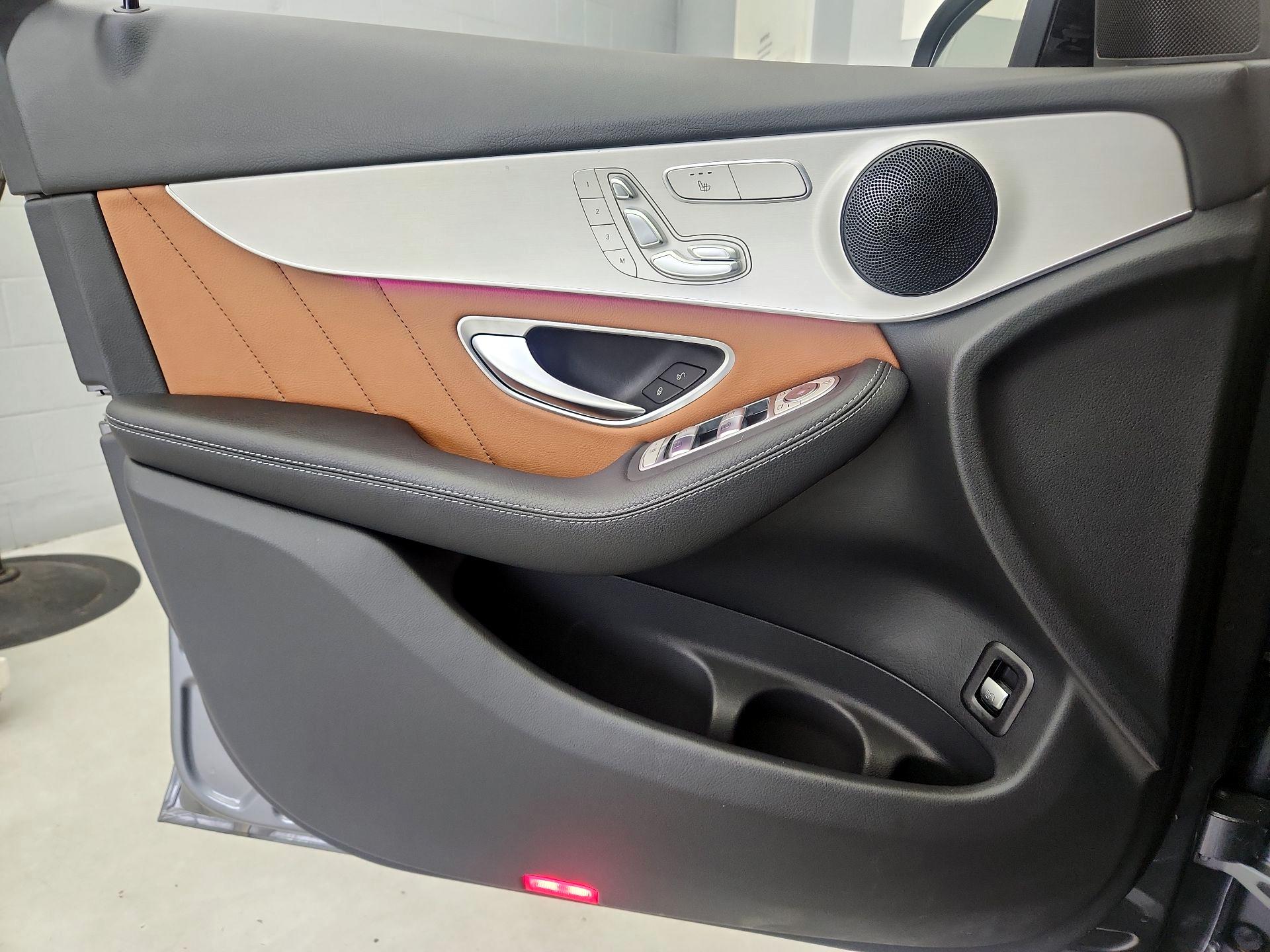 Thumbnail: 2022 Mercedes-Benz GLC - 12