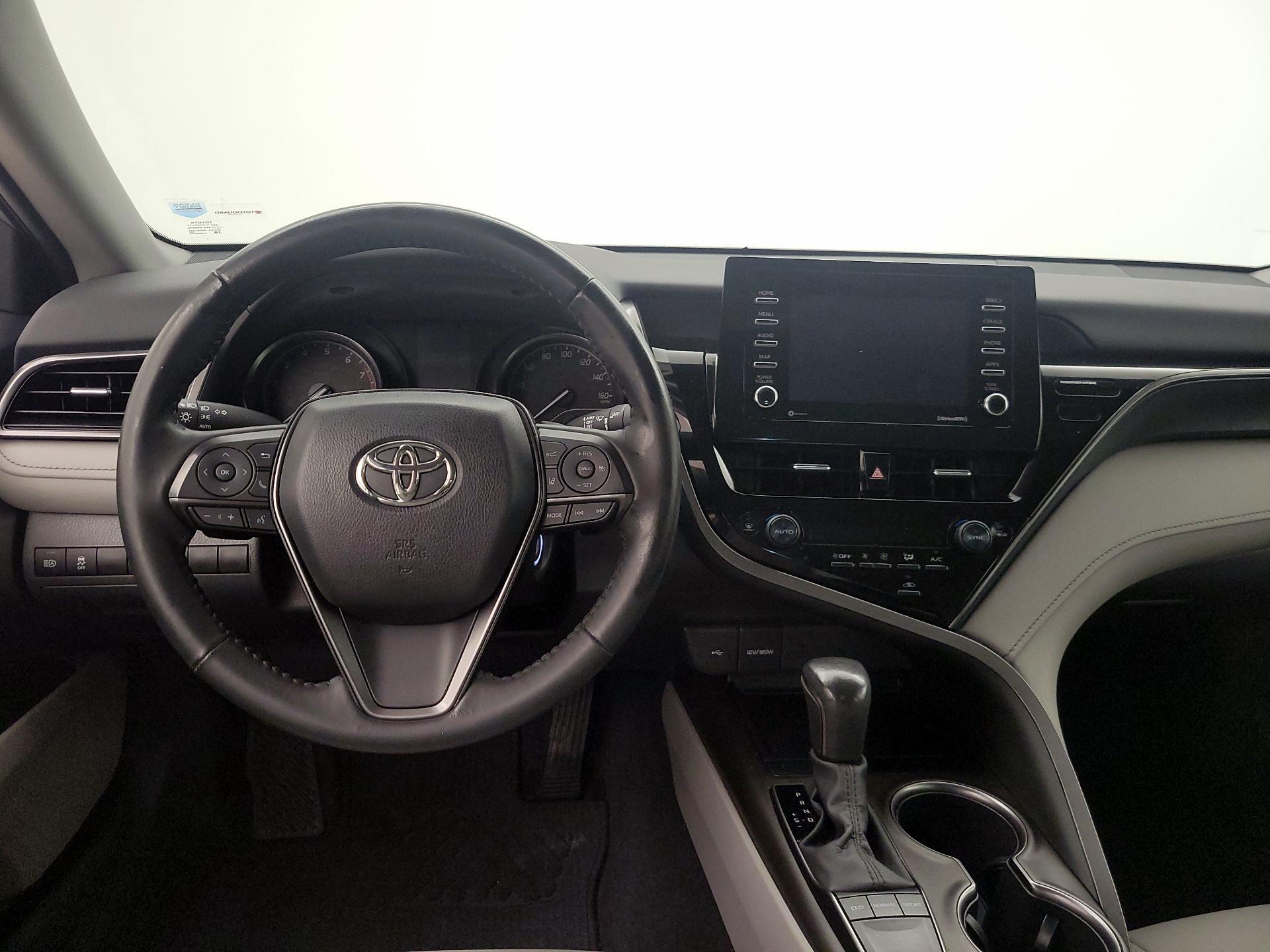 Thumbnail: 2022 Toyota Camry - 10