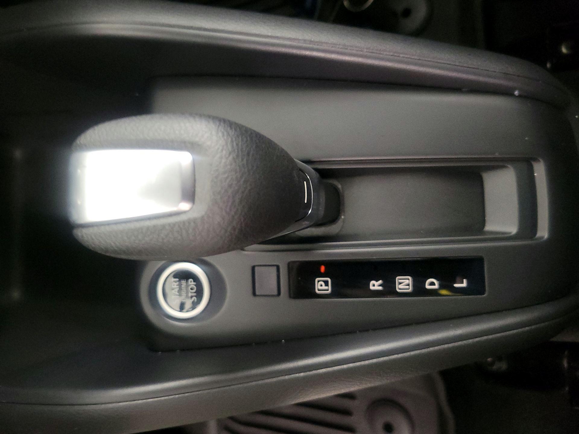 Thumbnail: 2024 Nissan Kicks - 17