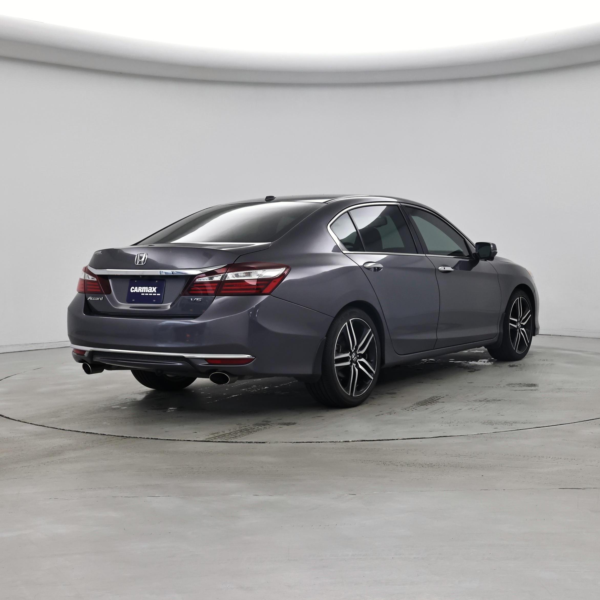 Thumbnail: 2017 Honda Accord - 8