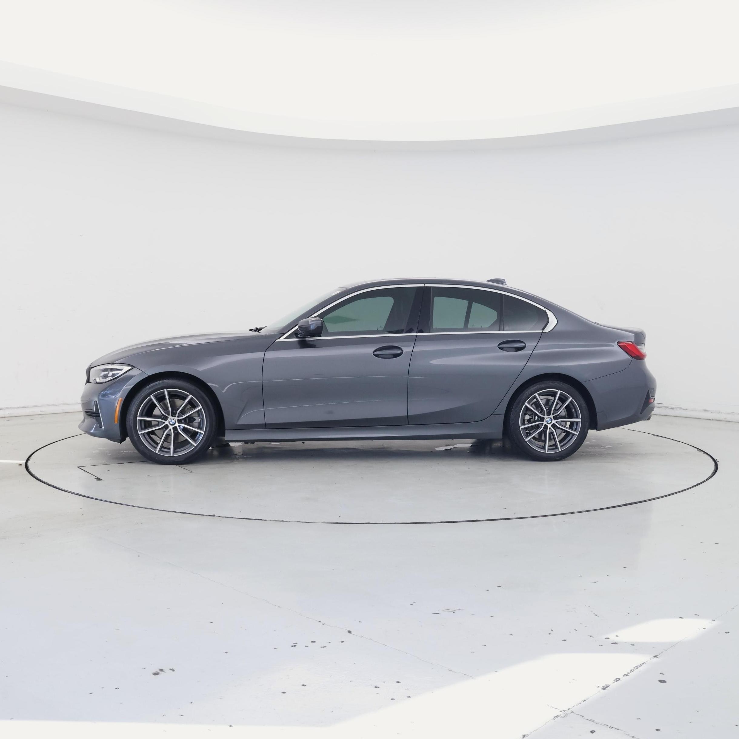 Thumbnail: 2020 BMW 3 Series - 3