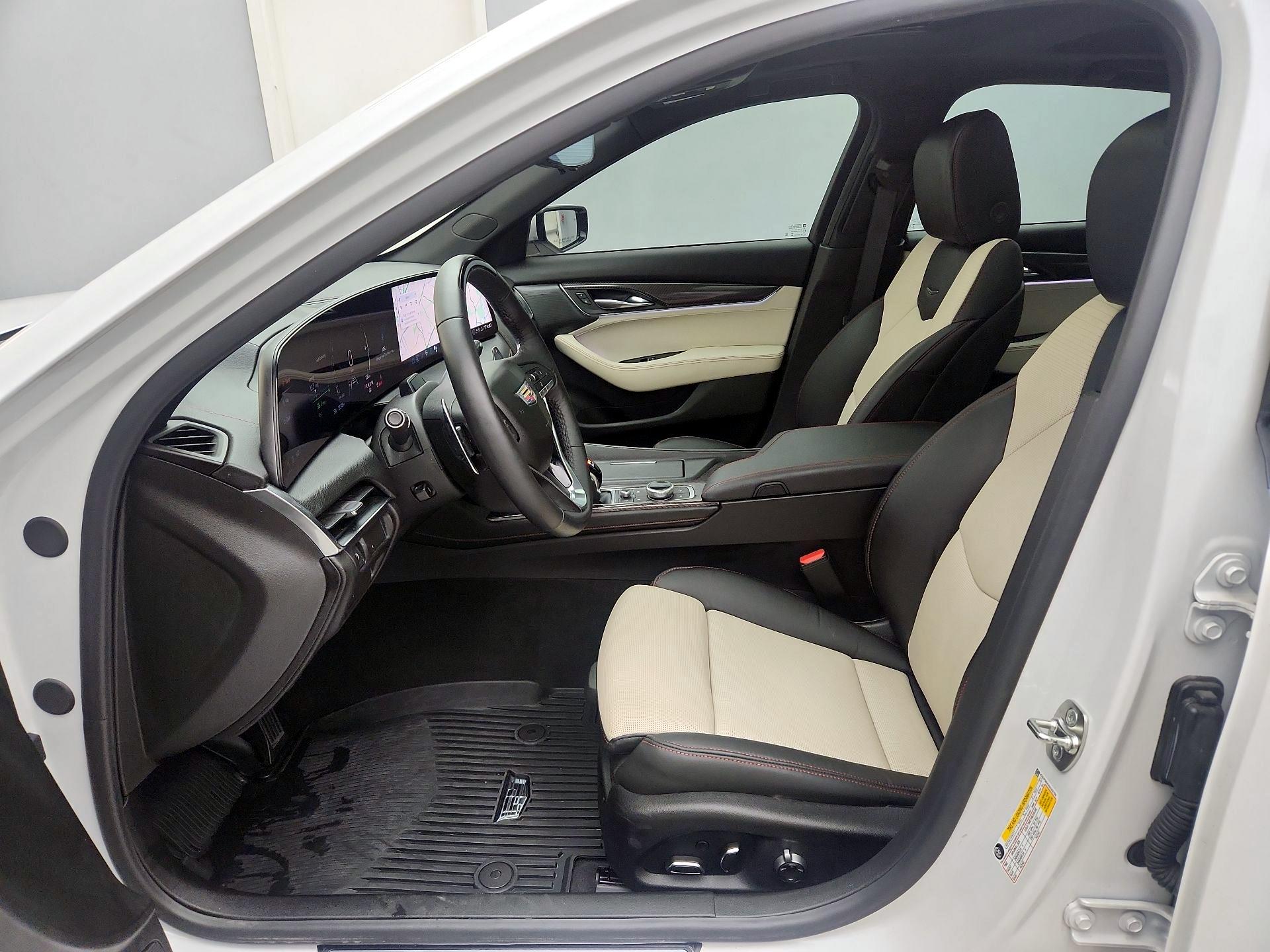 Thumbnail: 2025 Cadillac CT5 - 11