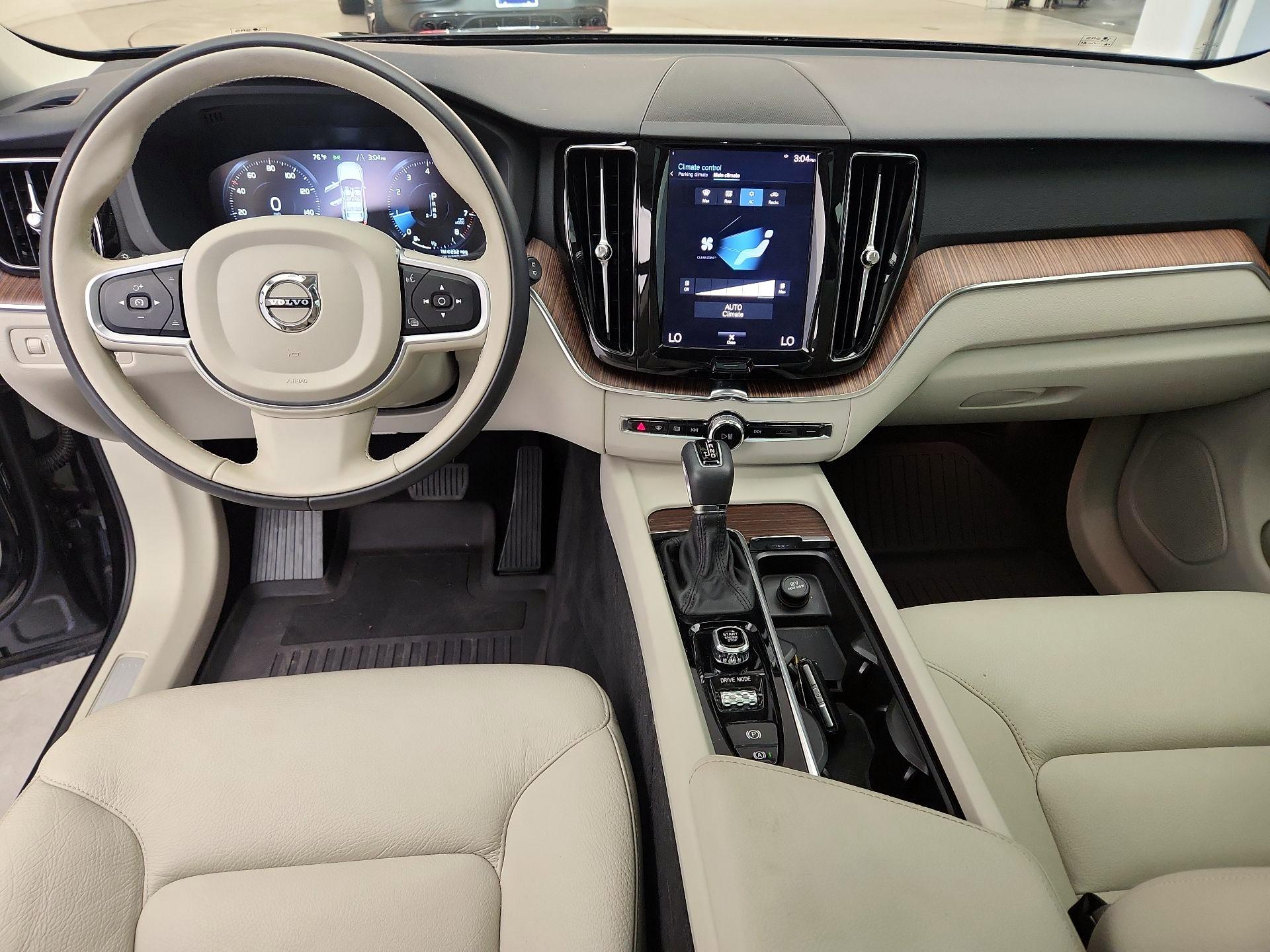 Thumbnail: 2021 Volvo XC60 - 9