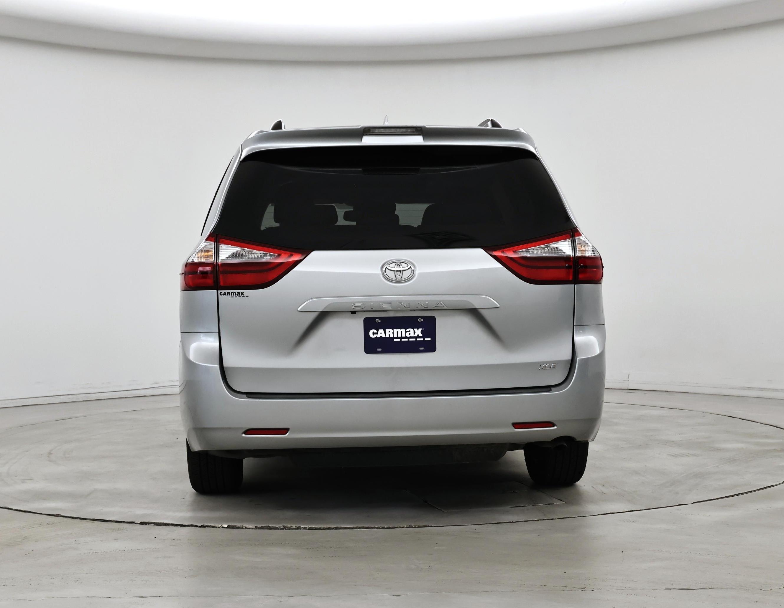 Thumbnail: 2020 Toyota Sienna - 6