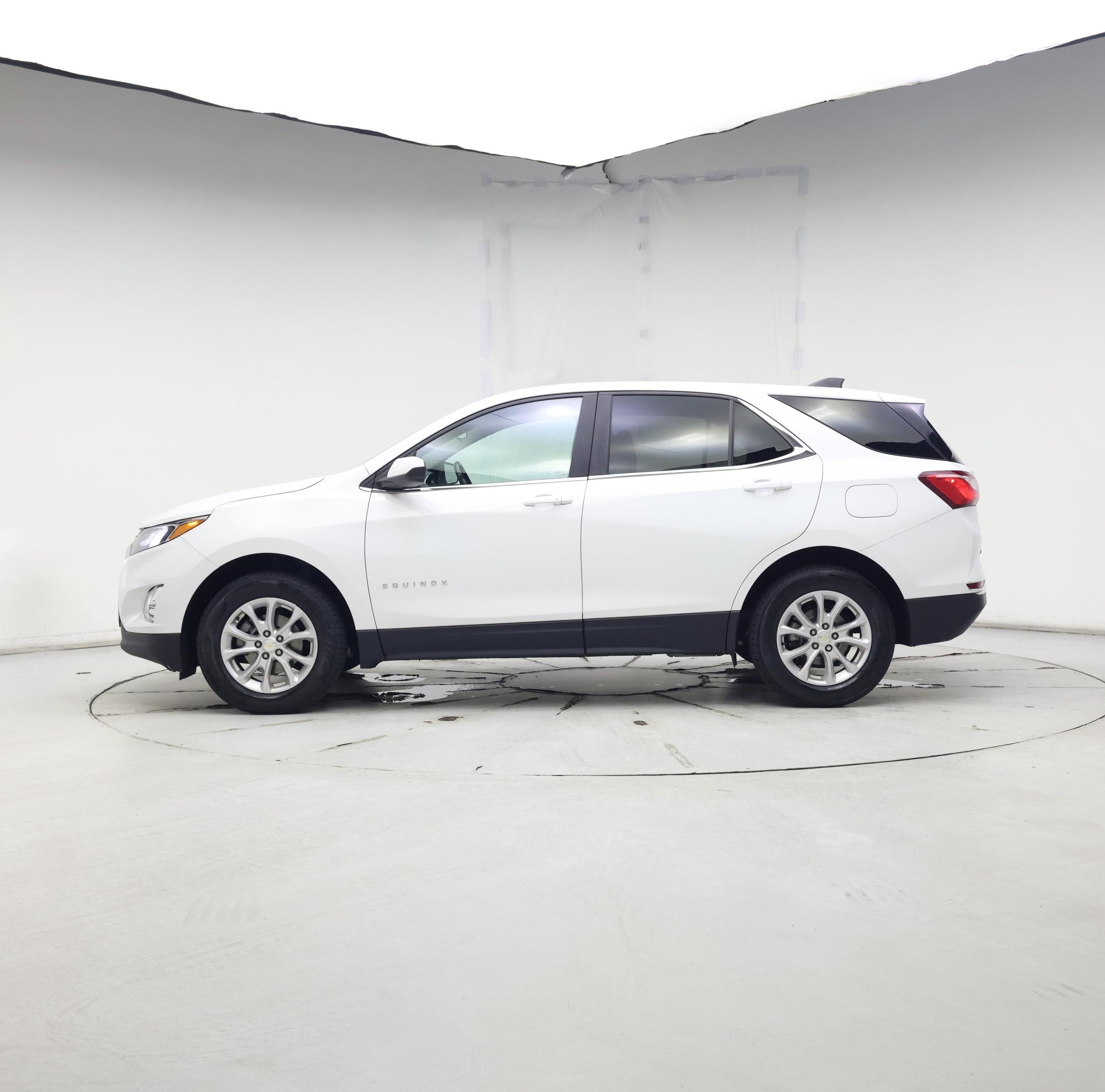 Thumbnail: 2021 Chevrolet Equinox - 3