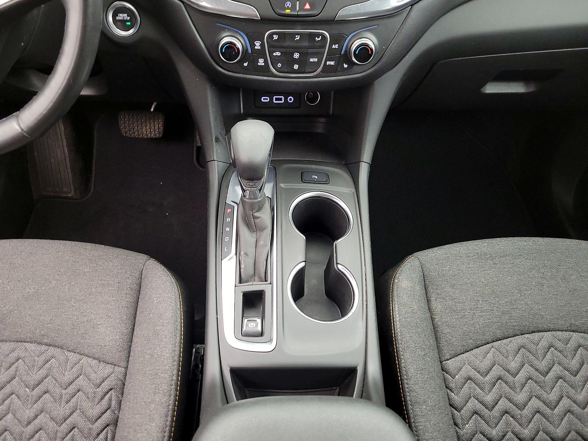 Thumbnail: 2022 Chevrolet Equinox - 18