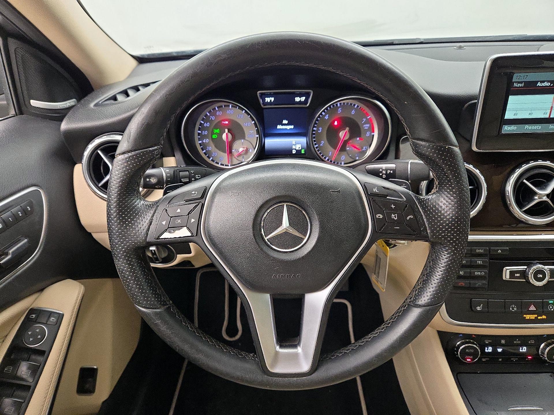 Thumbnail: 2015 Mercedes-Benz GLA - 10