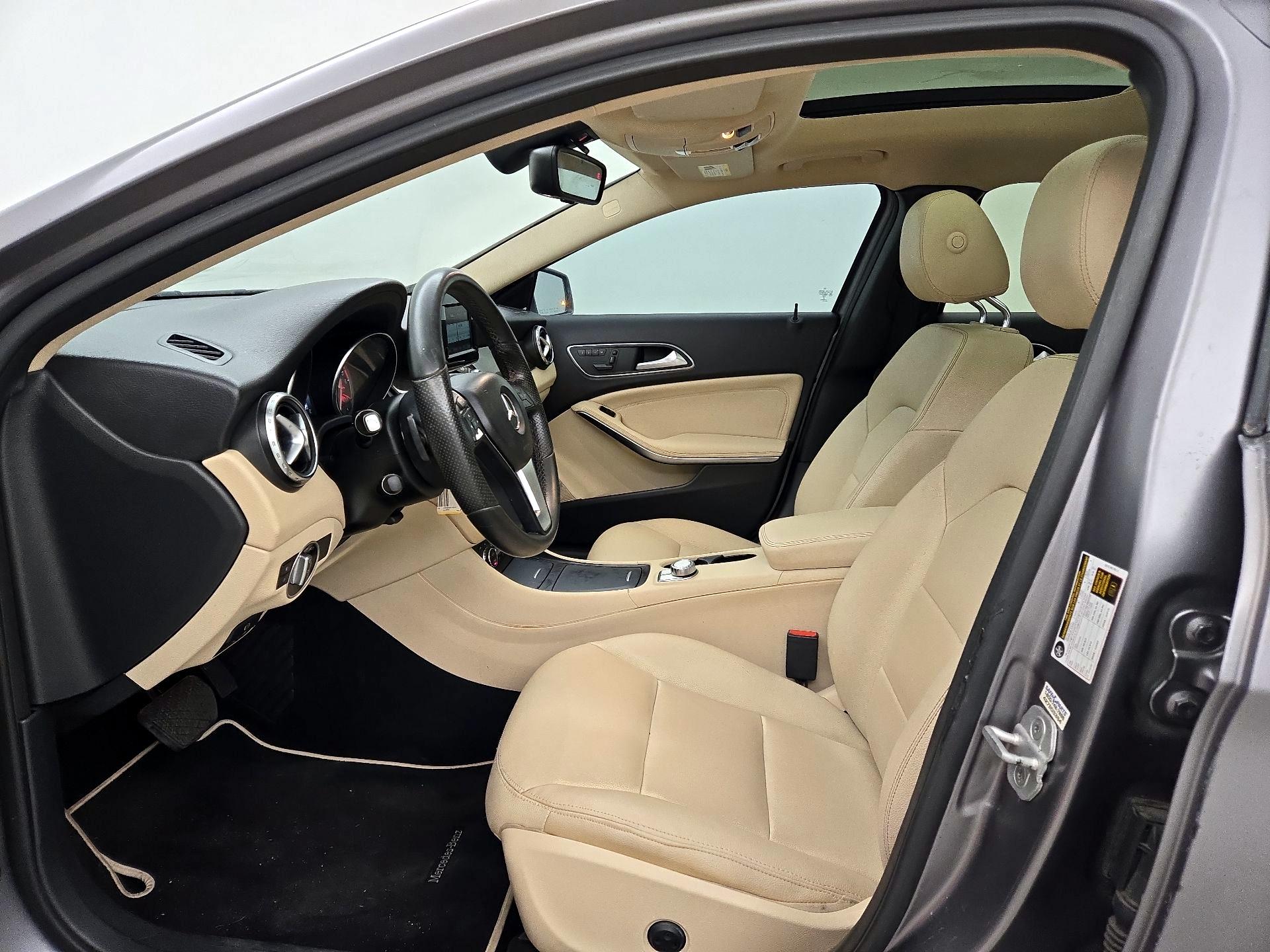 Thumbnail: 2015 Mercedes-Benz GLA - 11