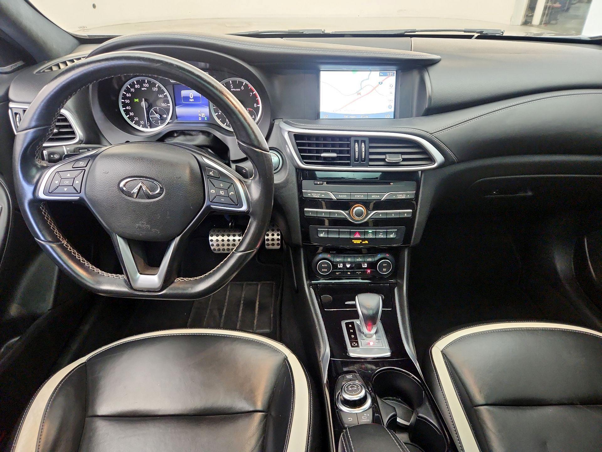 Thumbnail: 2017 INFINITI QX30 - 9