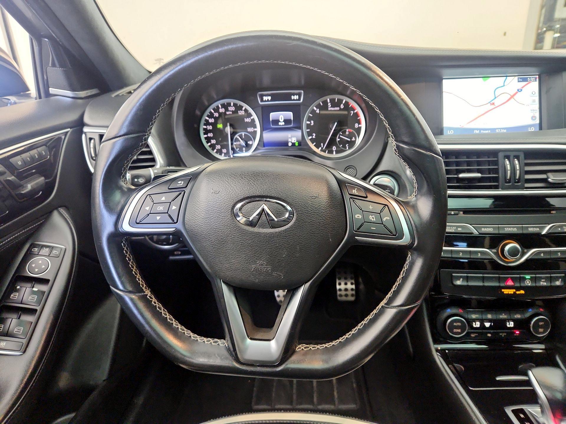 Thumbnail: 2017 INFINITI QX30 - 10