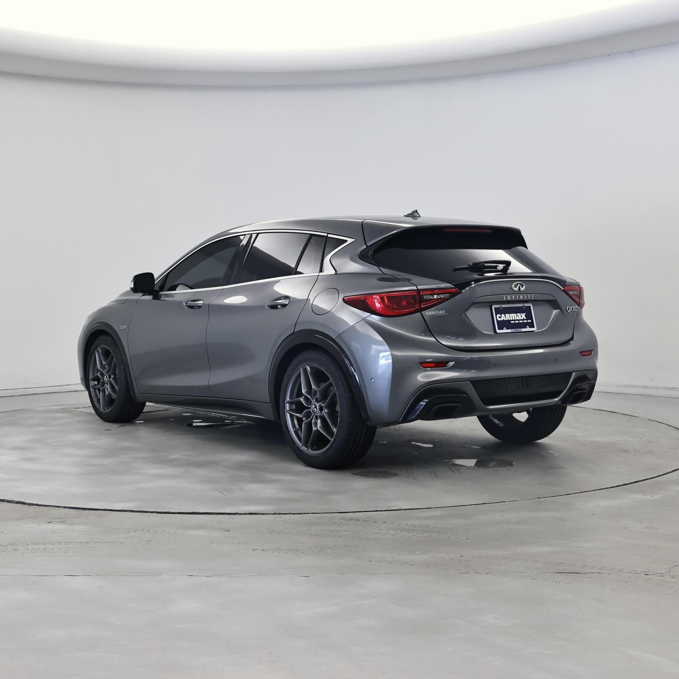 Thumbnail: 2017 INFINITI QX30 - 2