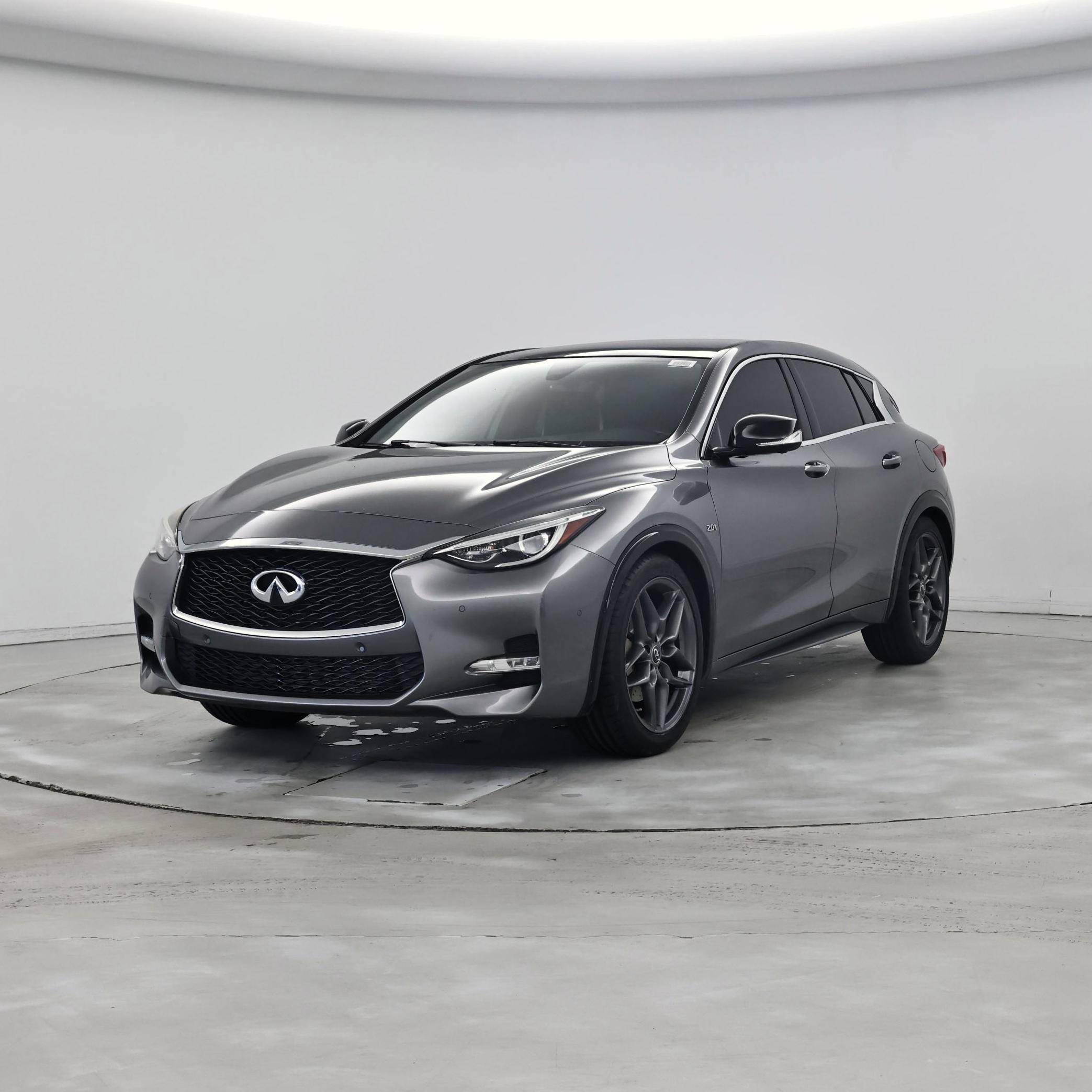 Thumbnail: 2017 INFINITI QX30 - 4