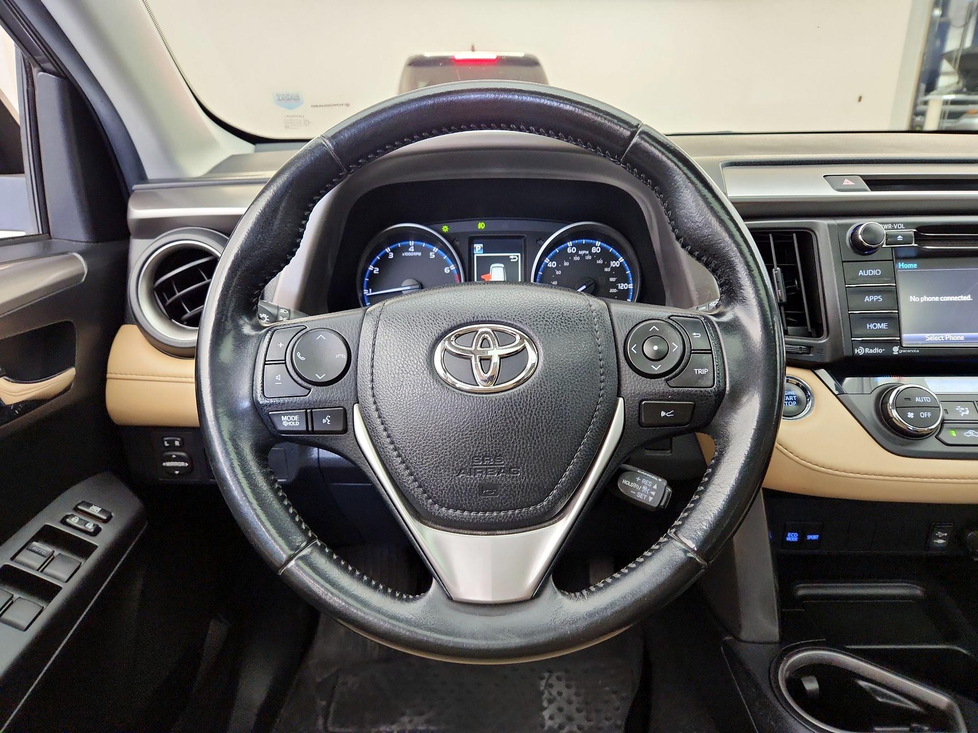Thumbnail: 2018 Toyota RAV4 - 10