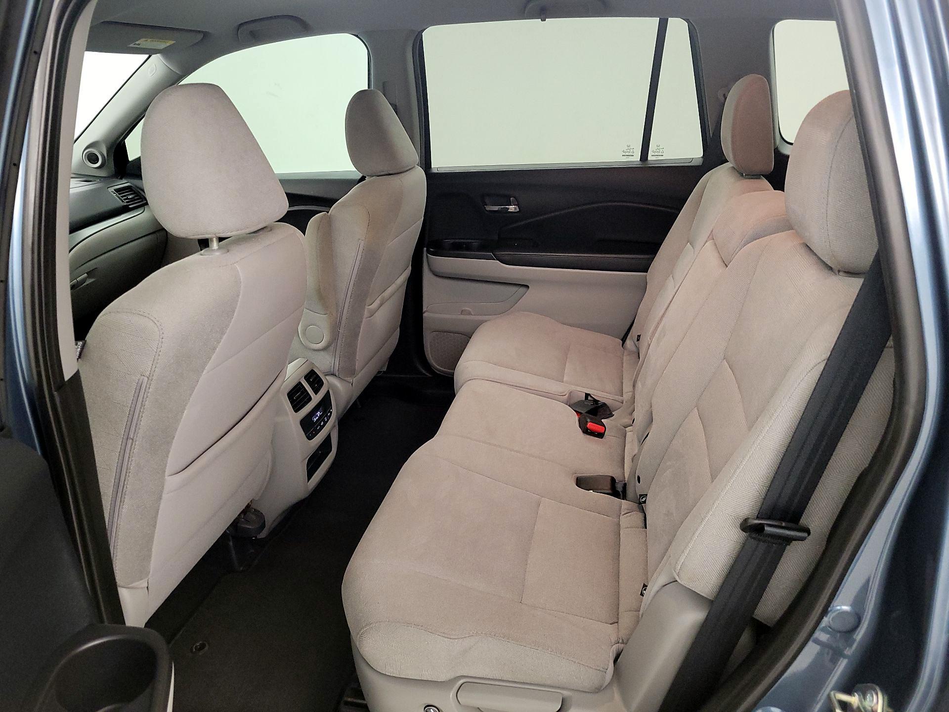 Thumbnail: 2020 Honda Pilot - 19