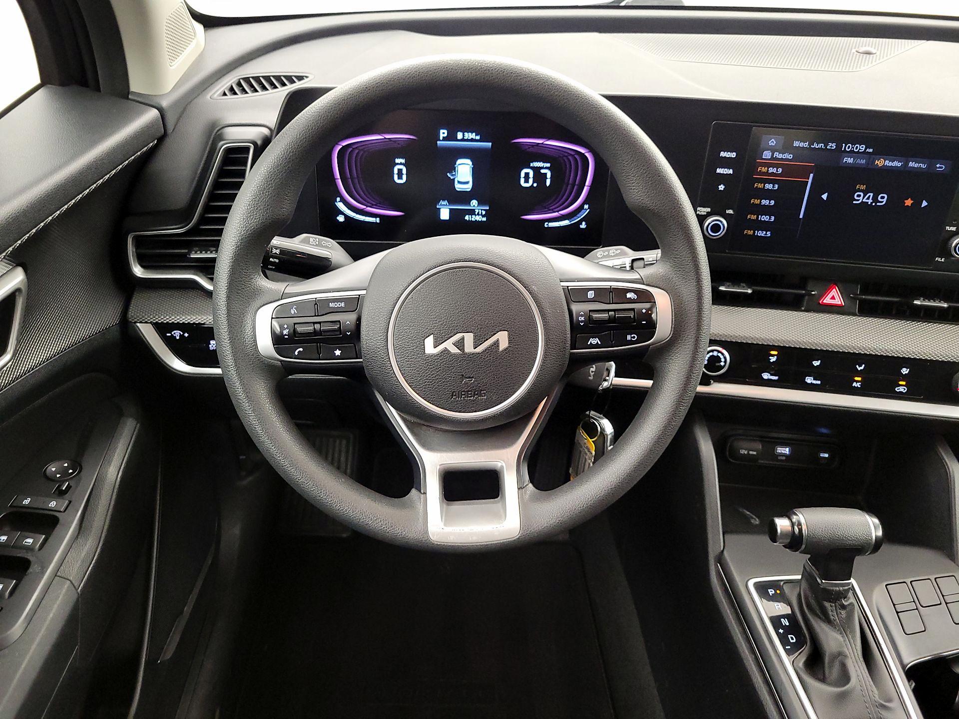 Thumbnail: 2023 Kia Sportage - 10