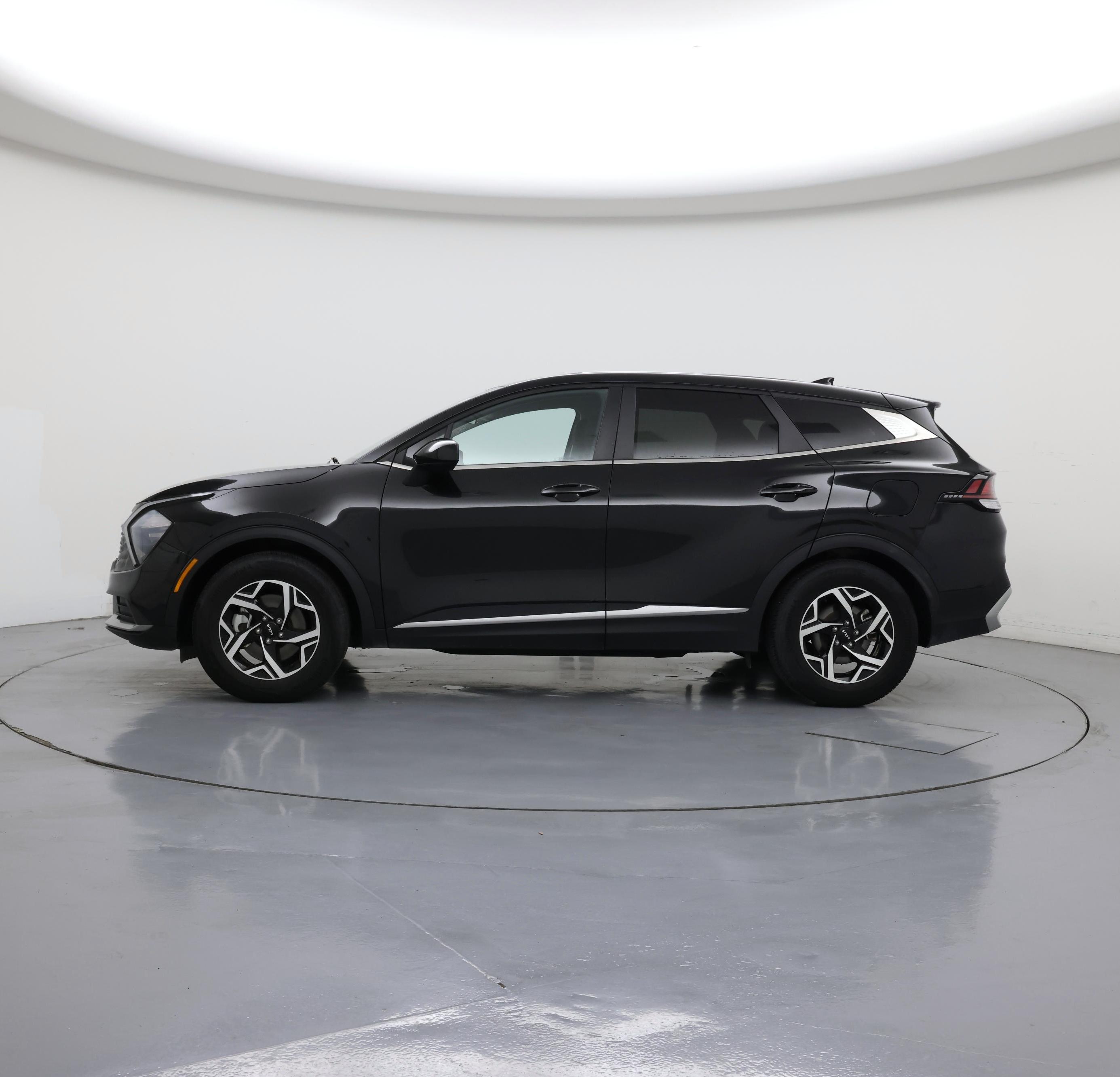 Thumbnail: 2023 Kia Sportage - 3