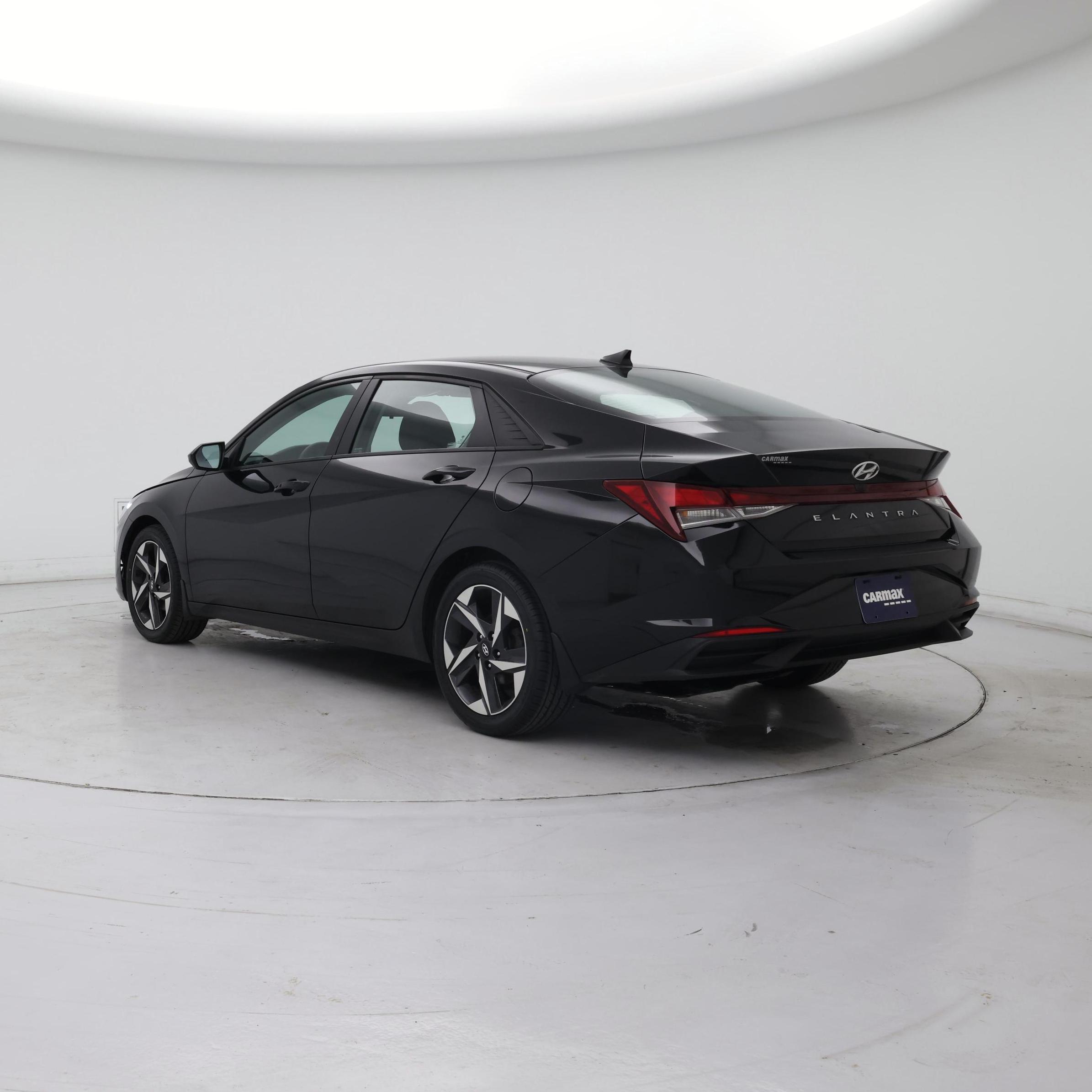 Thumbnail: 2023 Hyundai Elantra - 2