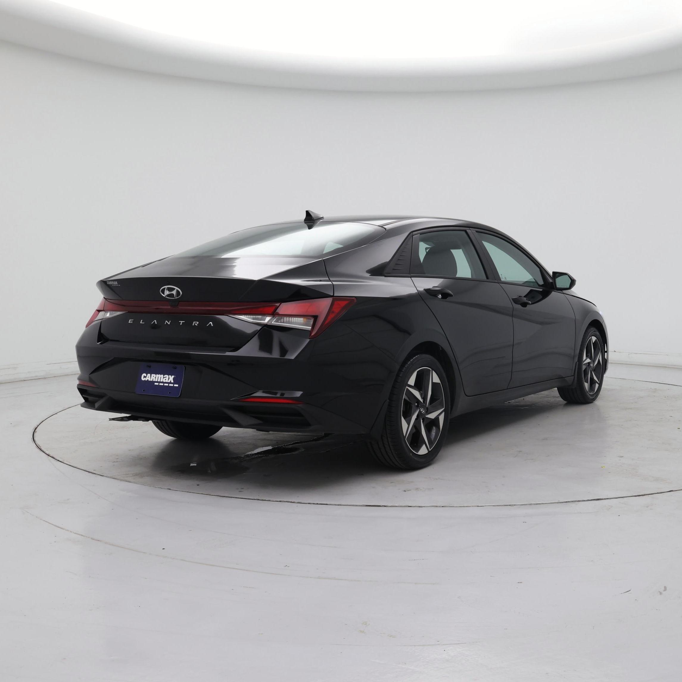 Thumbnail: 2023 Hyundai Elantra - 8
