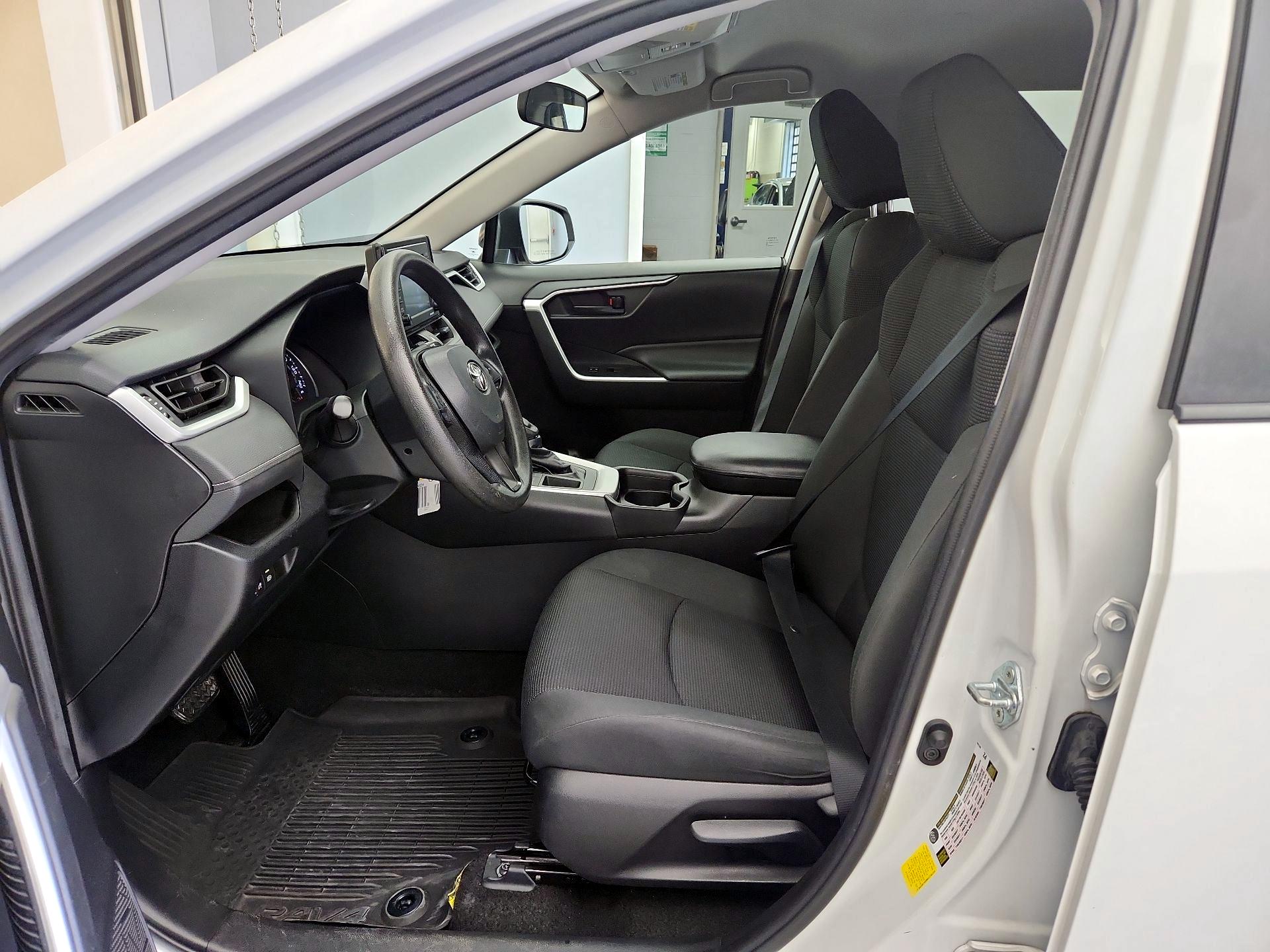 Thumbnail: 2021 Toyota RAV4 - 11