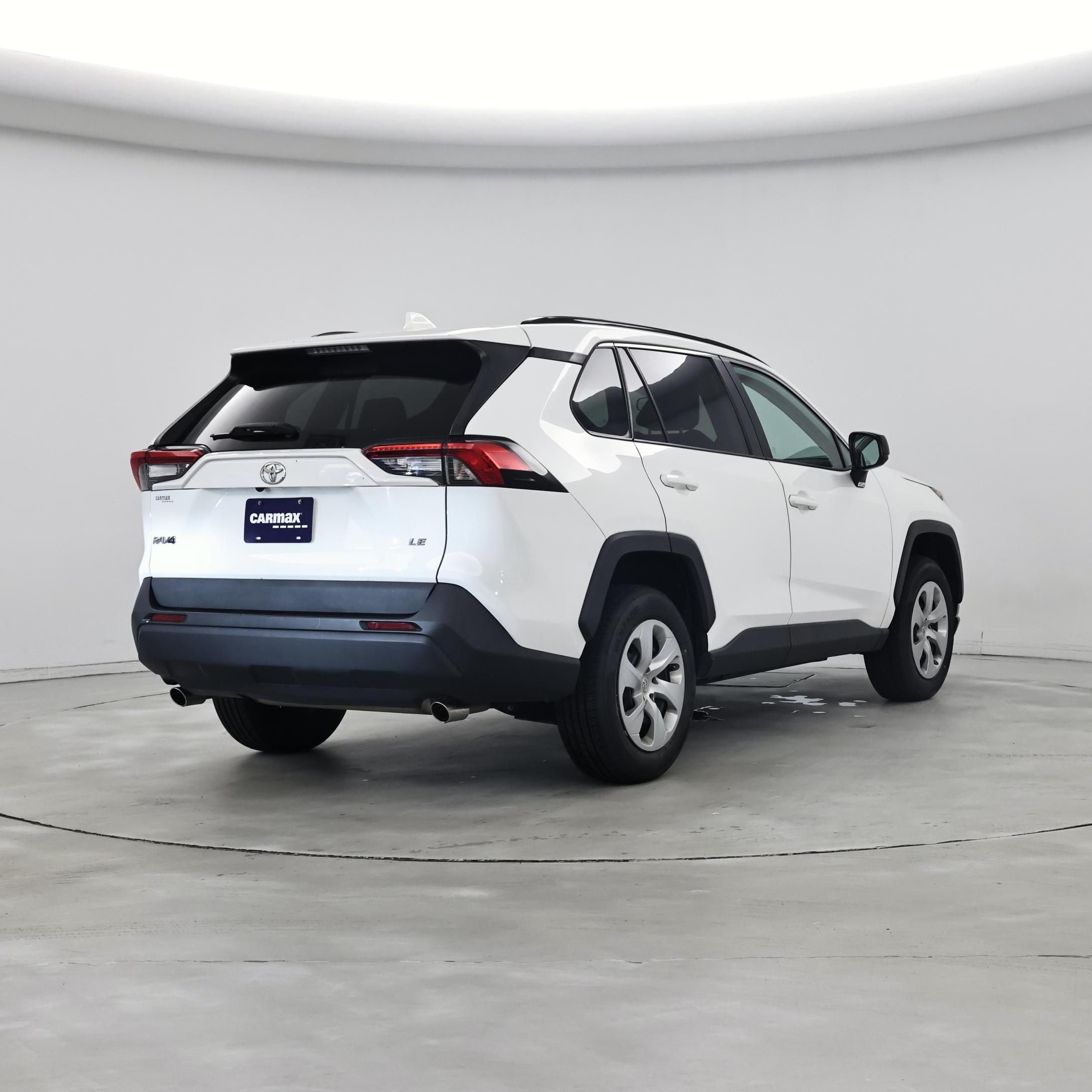 Thumbnail: 2021 Toyota RAV4 - 8