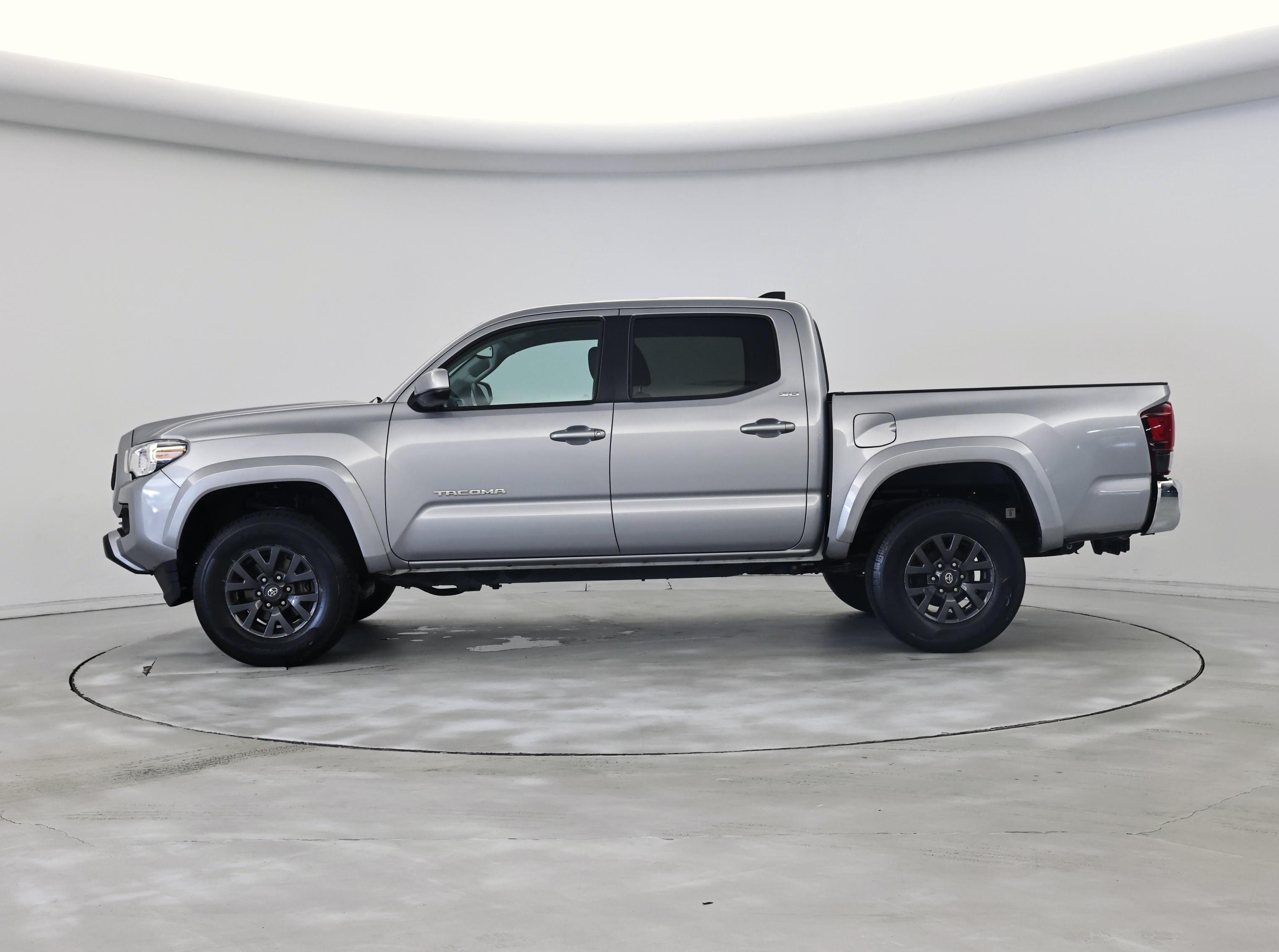Thumbnail: 2021 Toyota Tacoma - 3