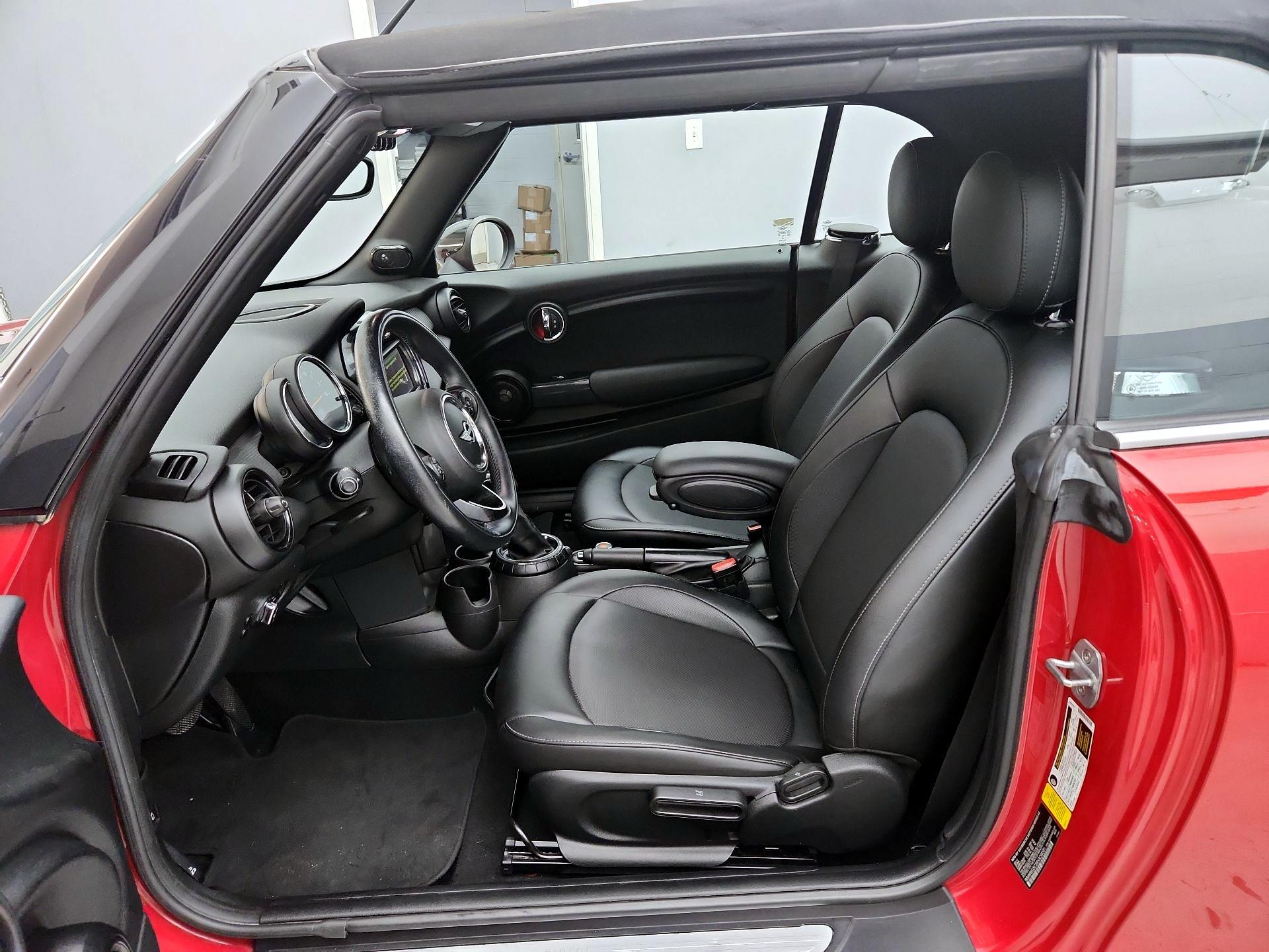 Thumbnail: 2017 MINI Cooper - 11