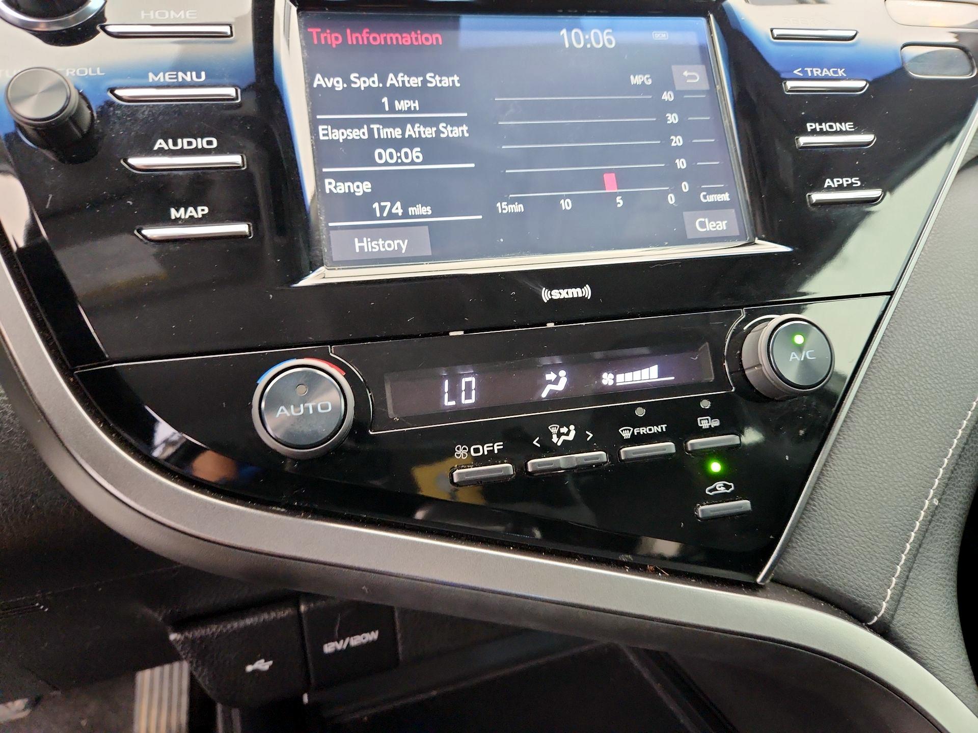 Thumbnail: 2020 Toyota Camry - 16