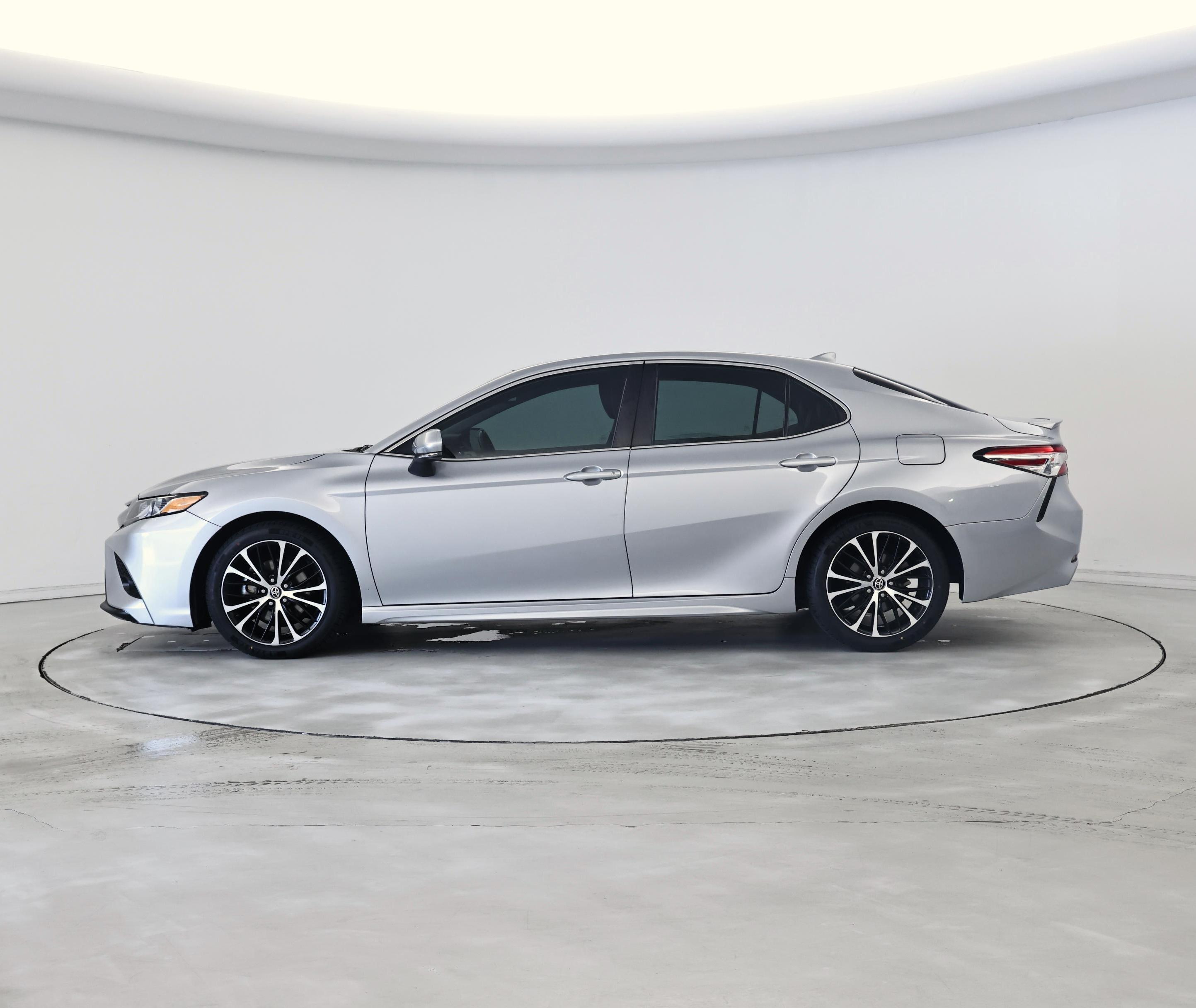 Thumbnail: 2020 Toyota Camry - 3