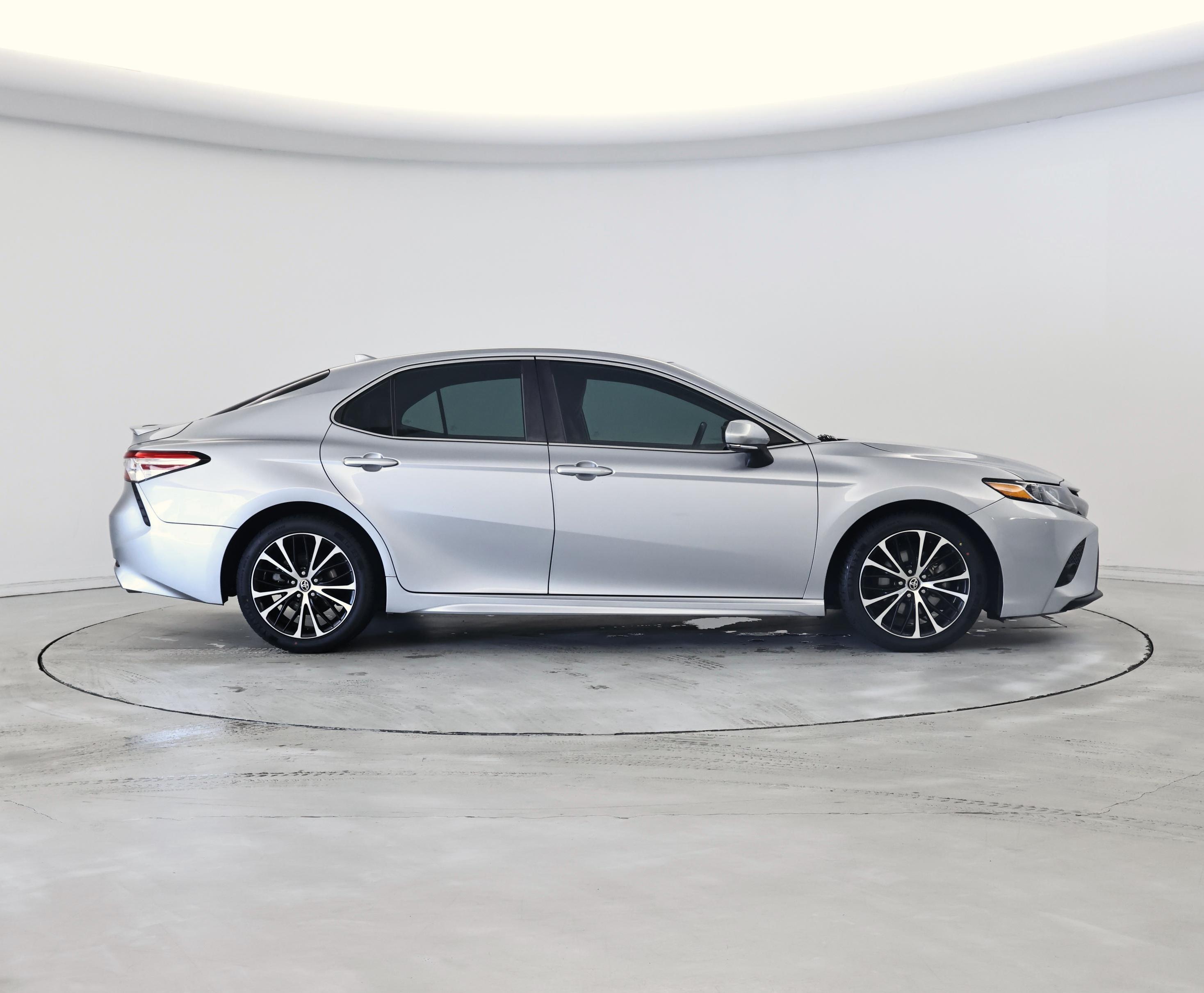 Thumbnail: 2020 Toyota Camry - 7