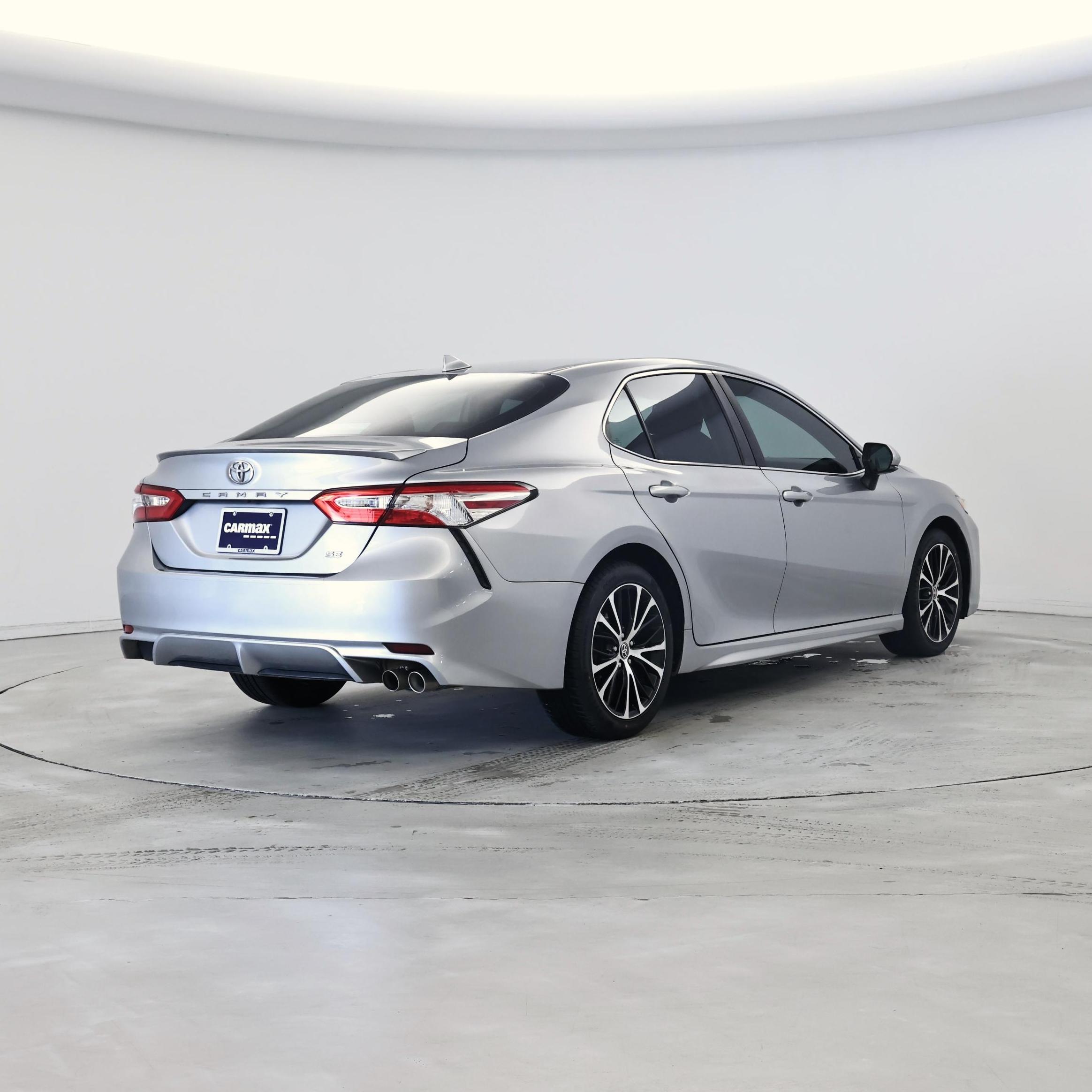 Thumbnail: 2020 Toyota Camry - 8