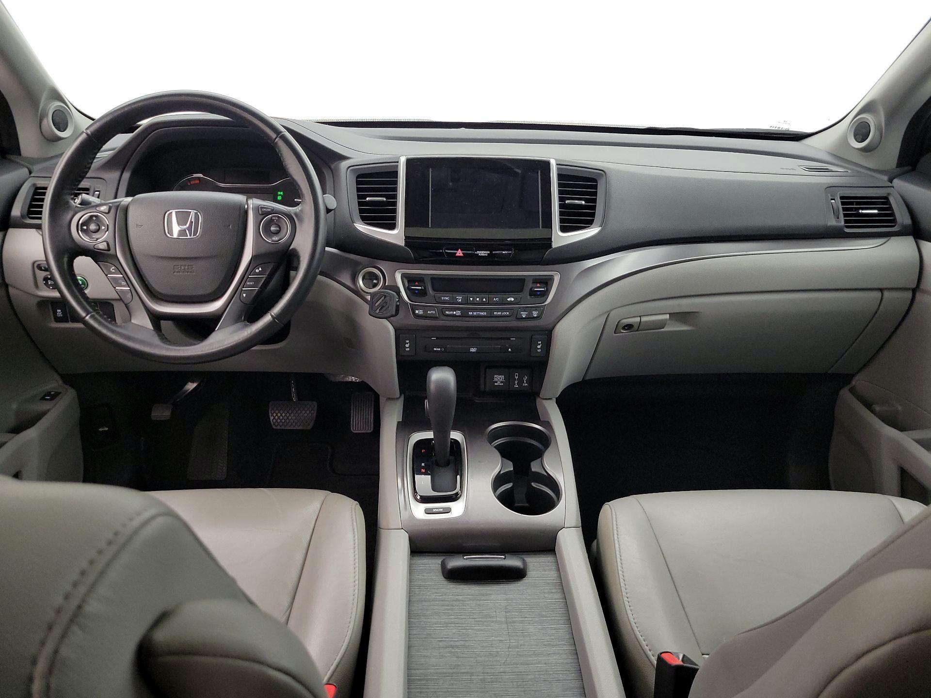 Thumbnail: 2018 Honda Pilot - 9