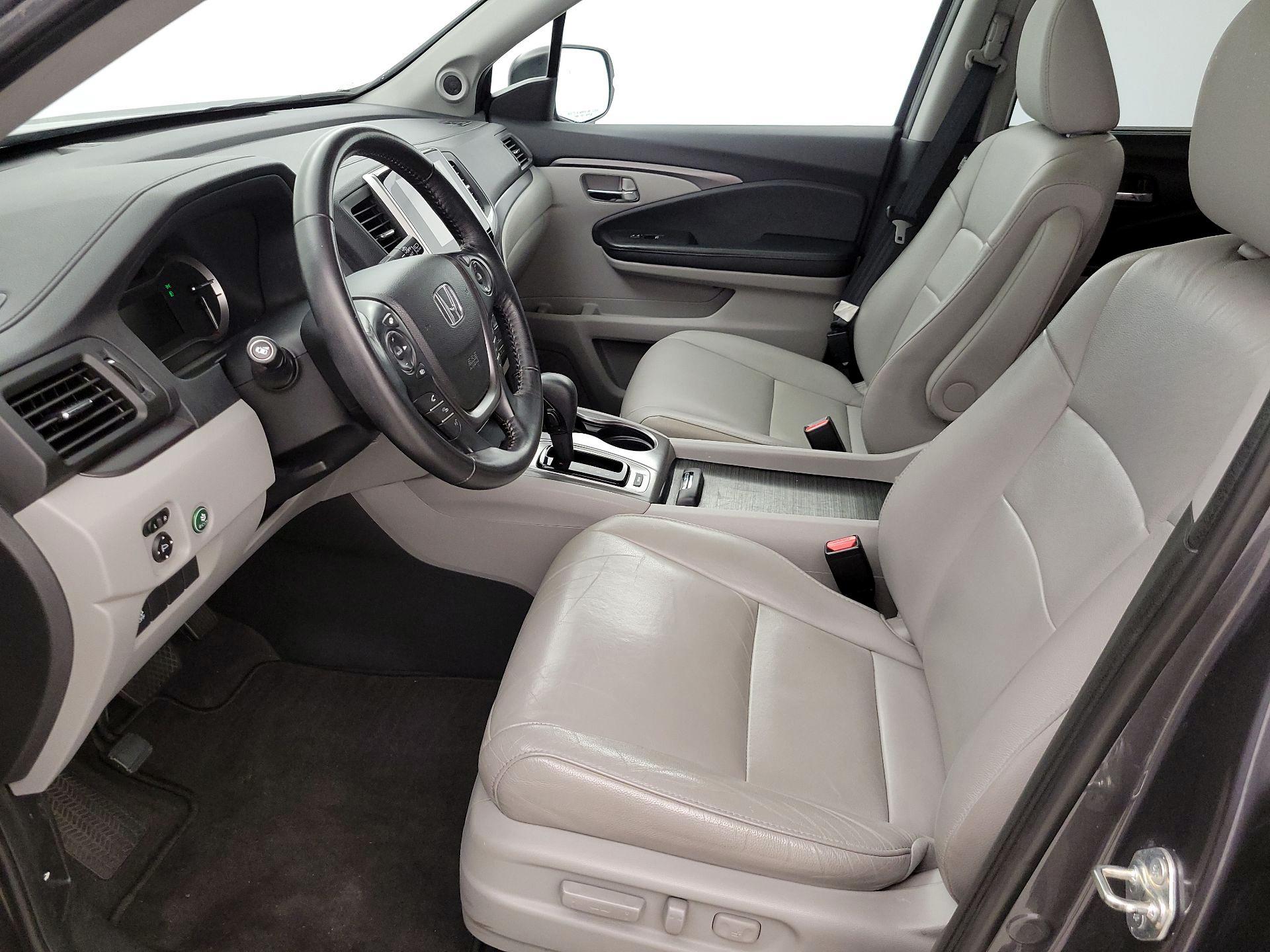 Thumbnail: 2018 Honda Pilot - 11