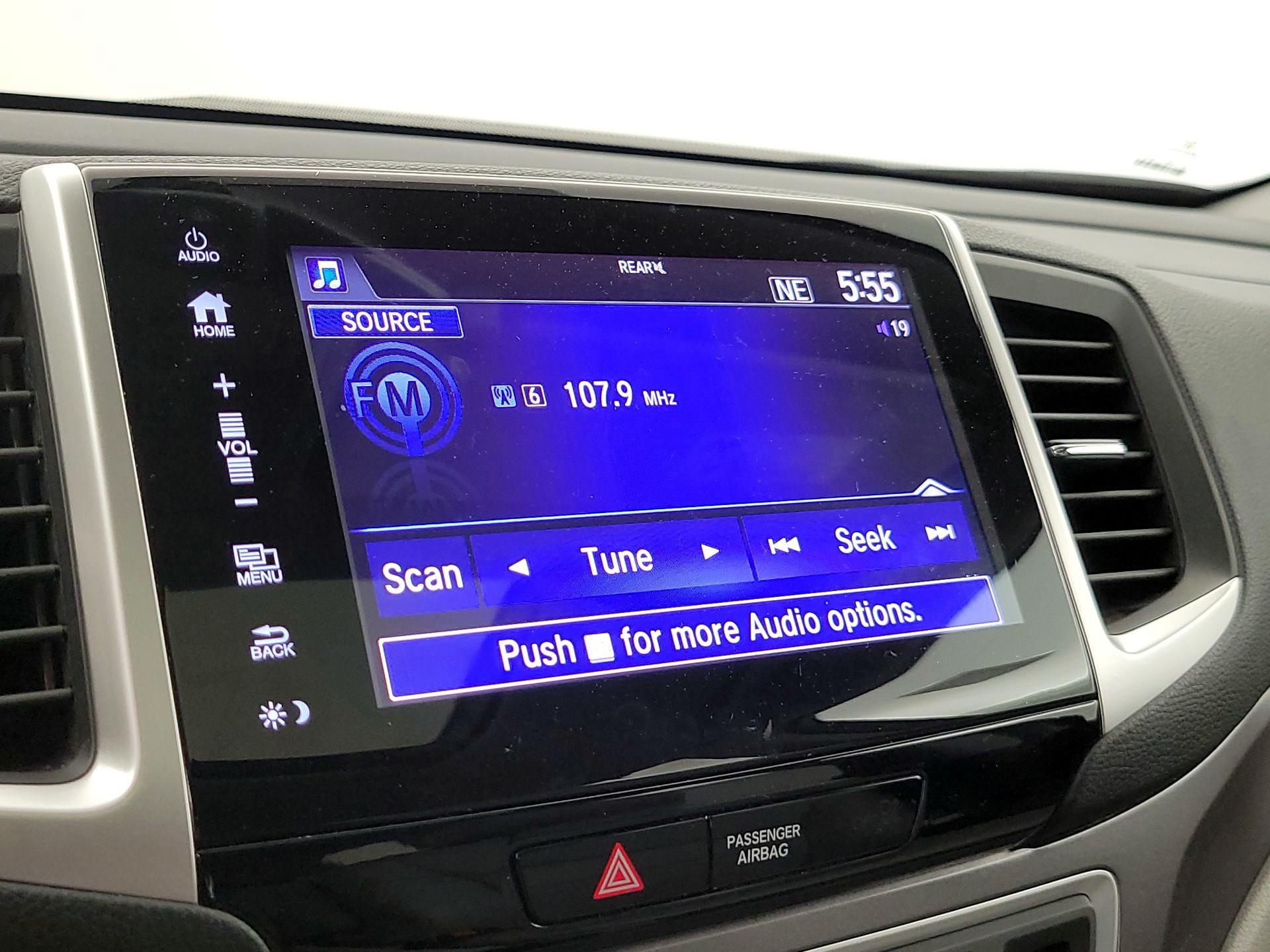 Thumbnail: 2018 Honda Pilot - 15