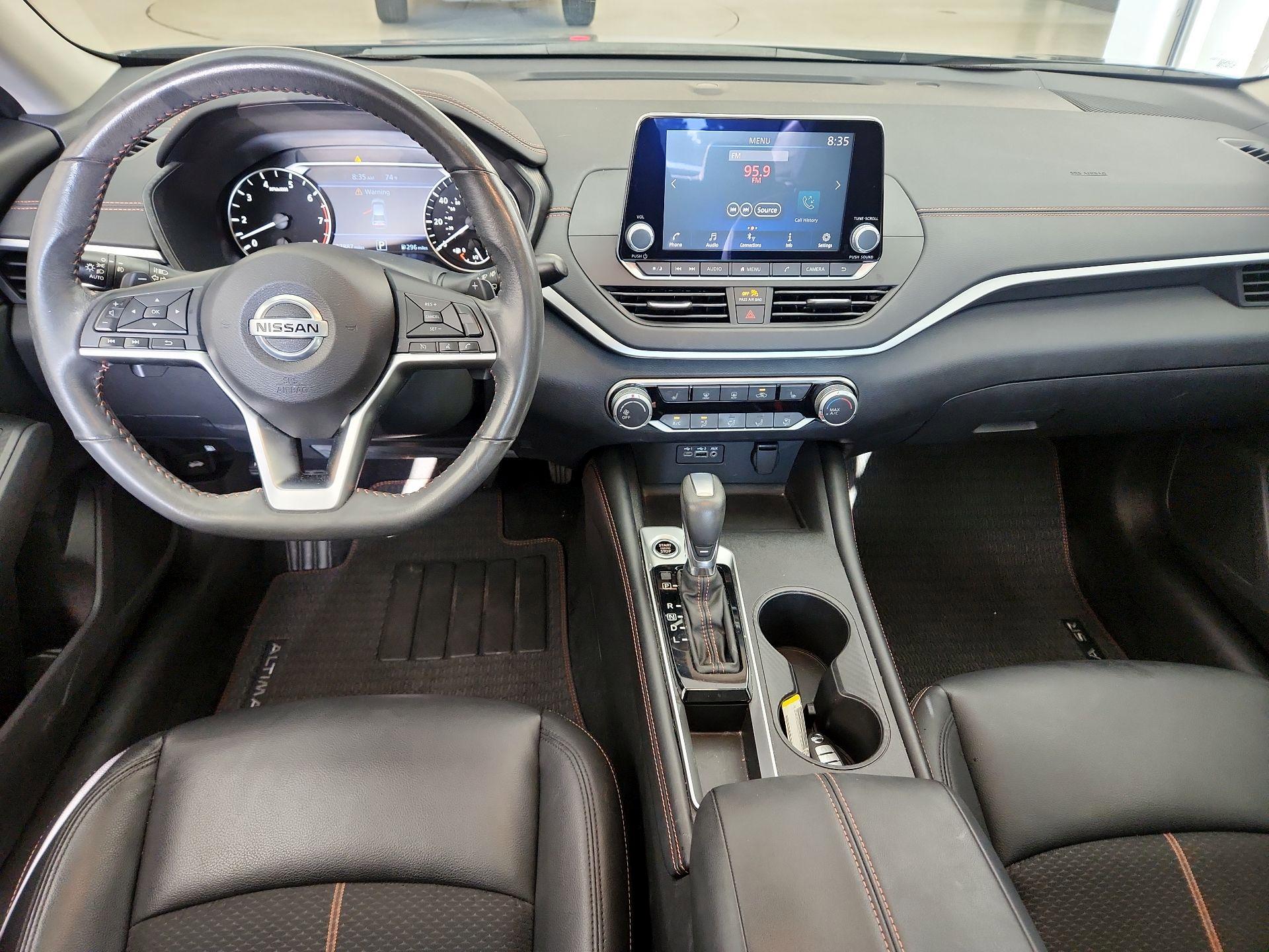Thumbnail: 2022 Nissan Altima - 9