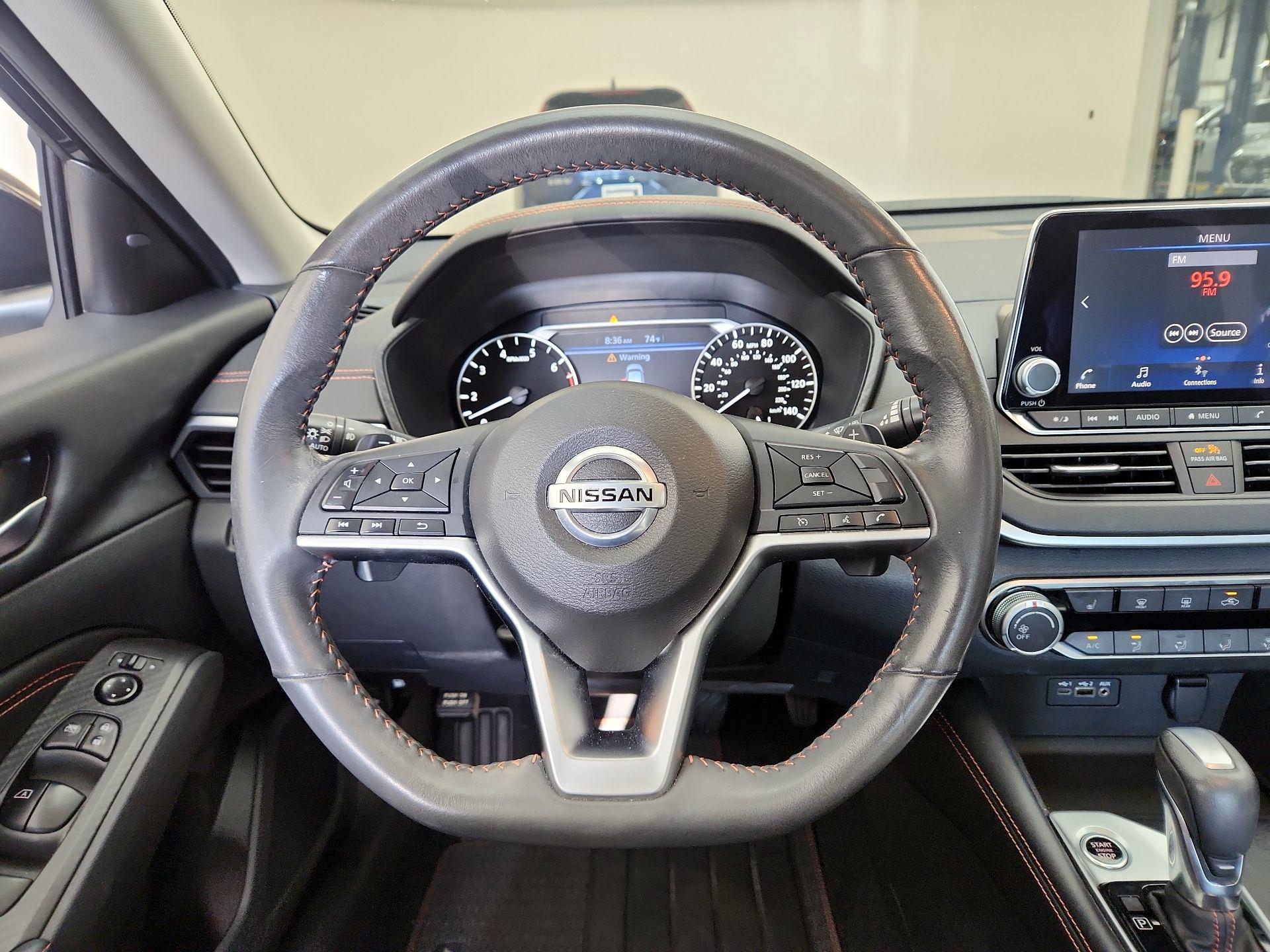 Thumbnail: 2022 Nissan Altima - 10
