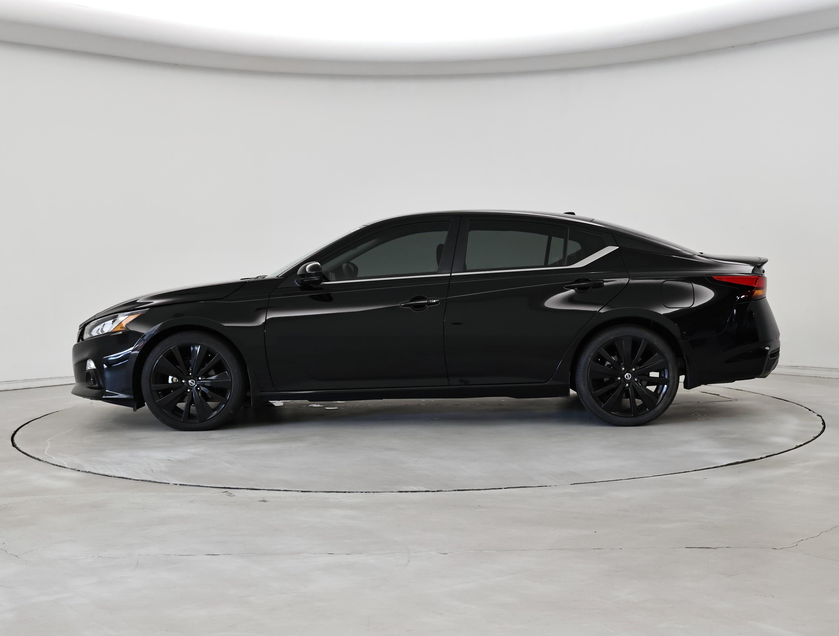 Thumbnail: 2022 Nissan Altima - 3