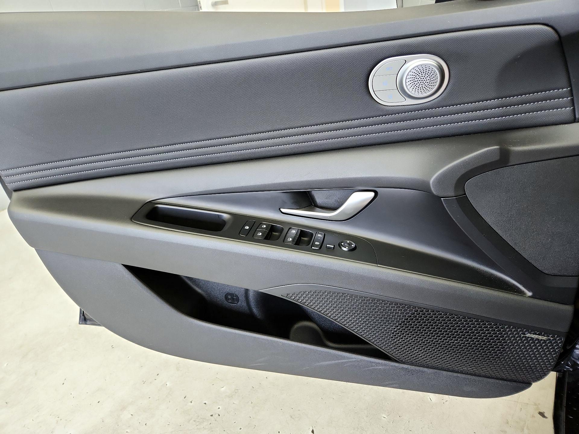 Thumbnail: 2024 Hyundai Elantra - 12