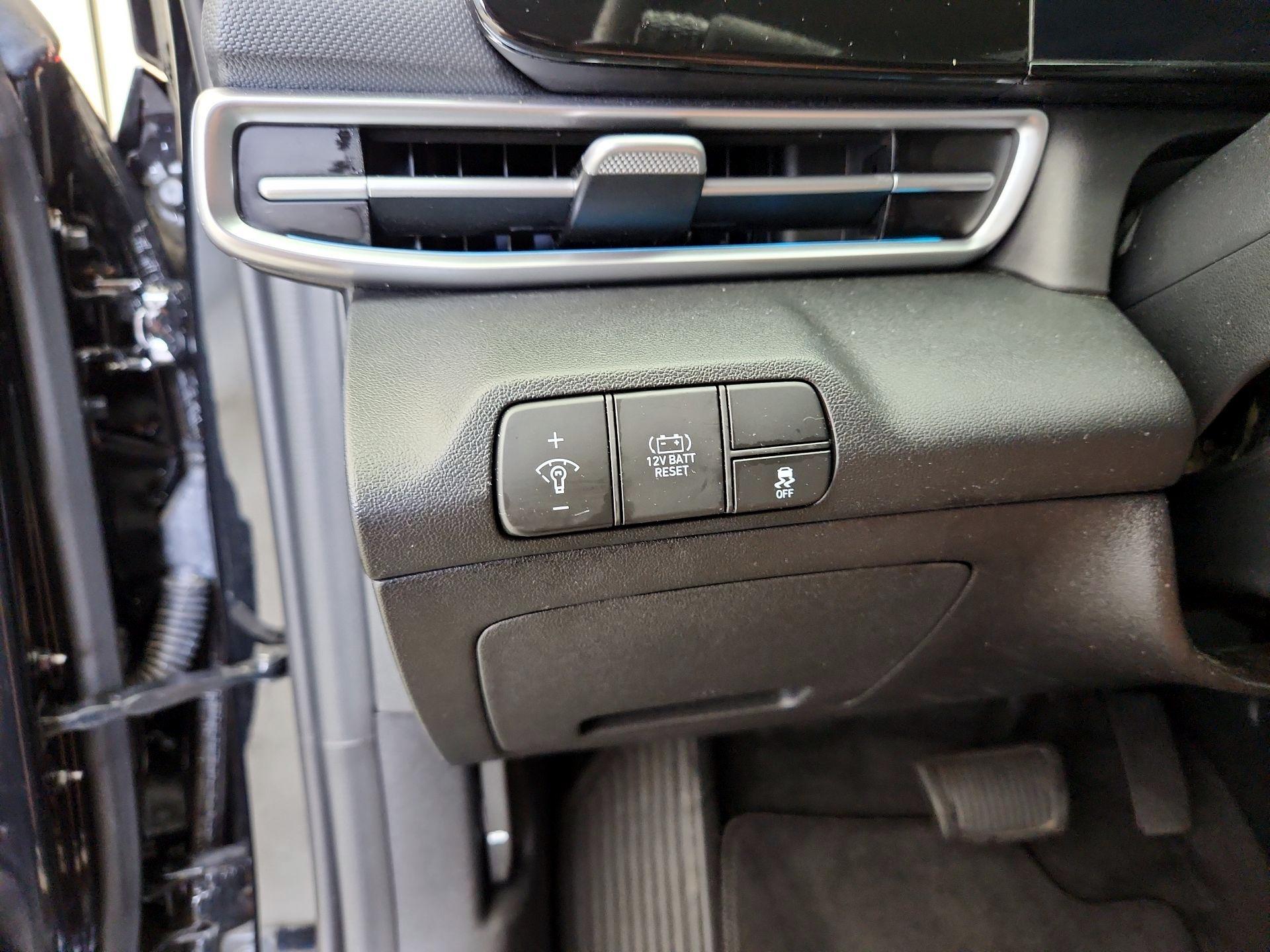 Thumbnail: 2024 Hyundai Elantra - 13