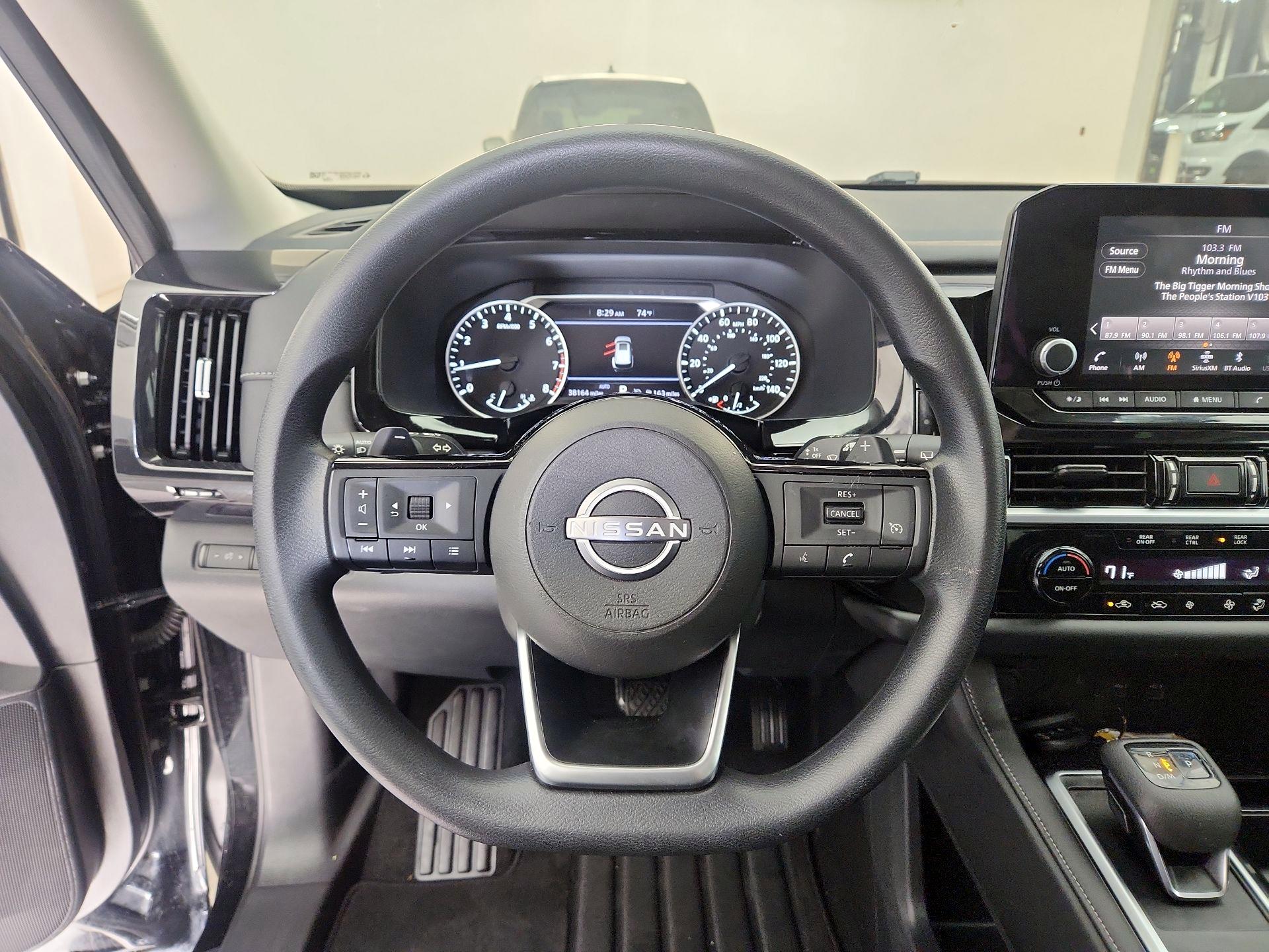 Thumbnail: 2022 Nissan Pathfinder - 10