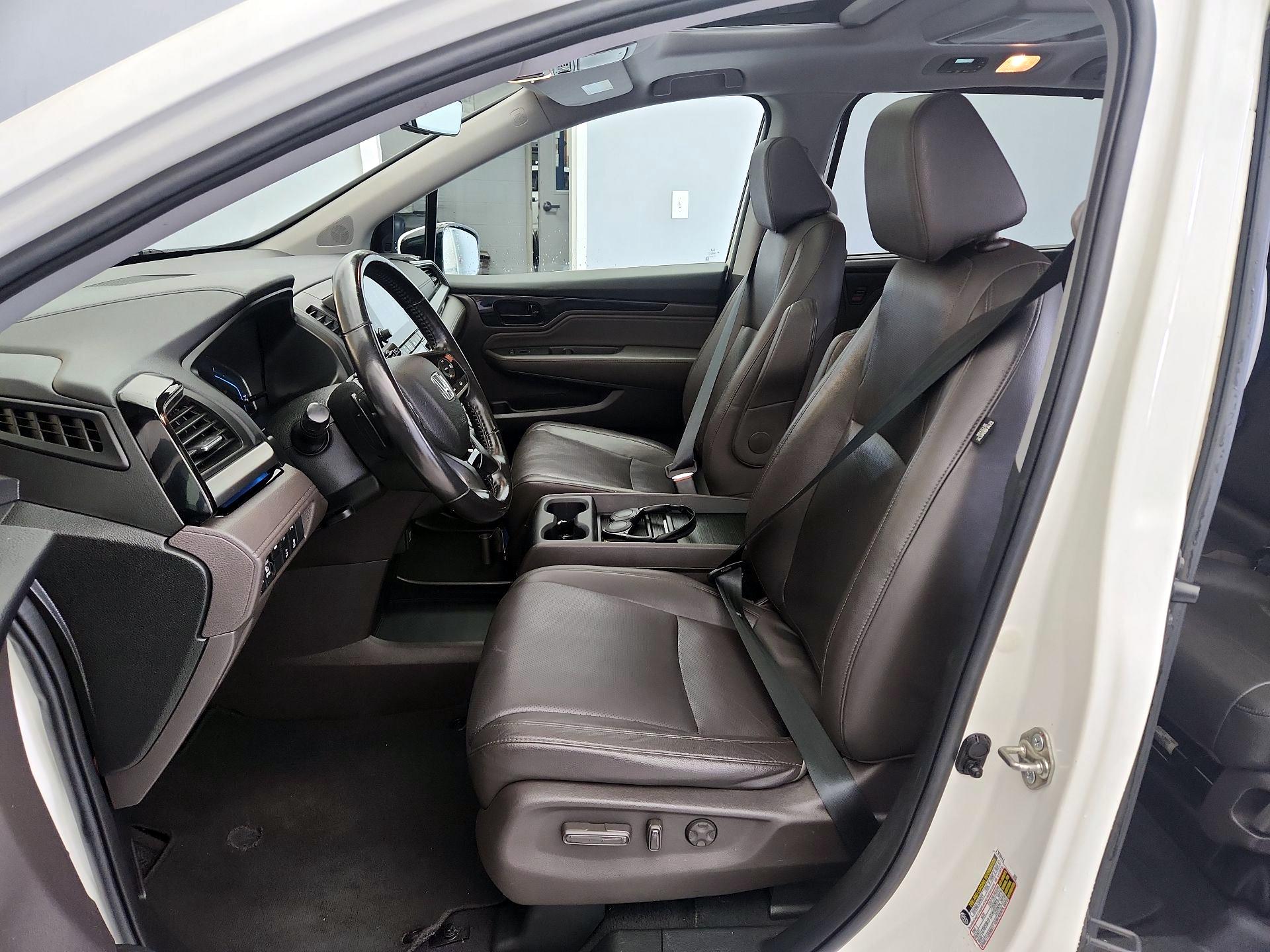 Thumbnail: 2018 Honda Odyssey - 11