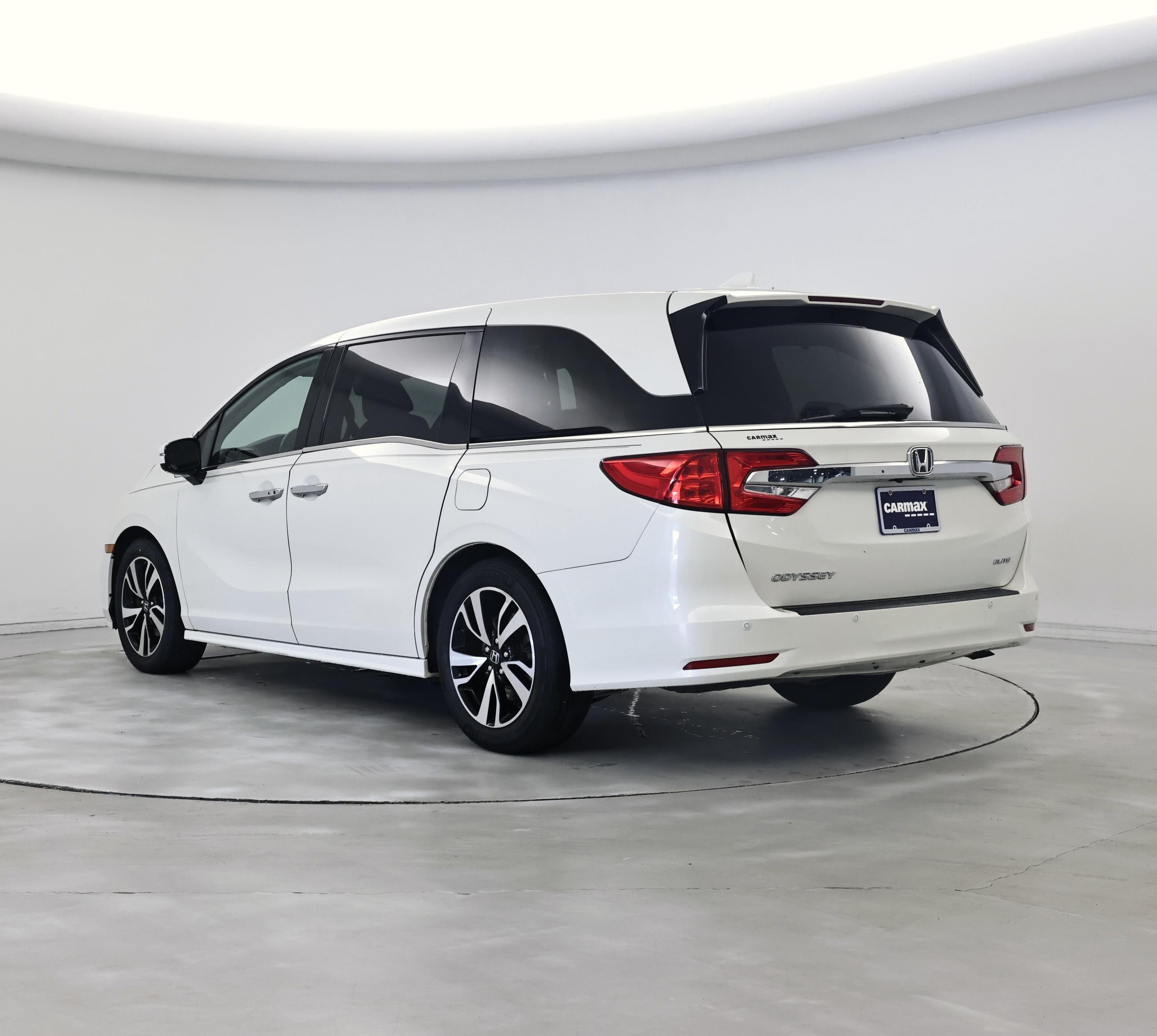 Thumbnail: 2018 Honda Odyssey - 2