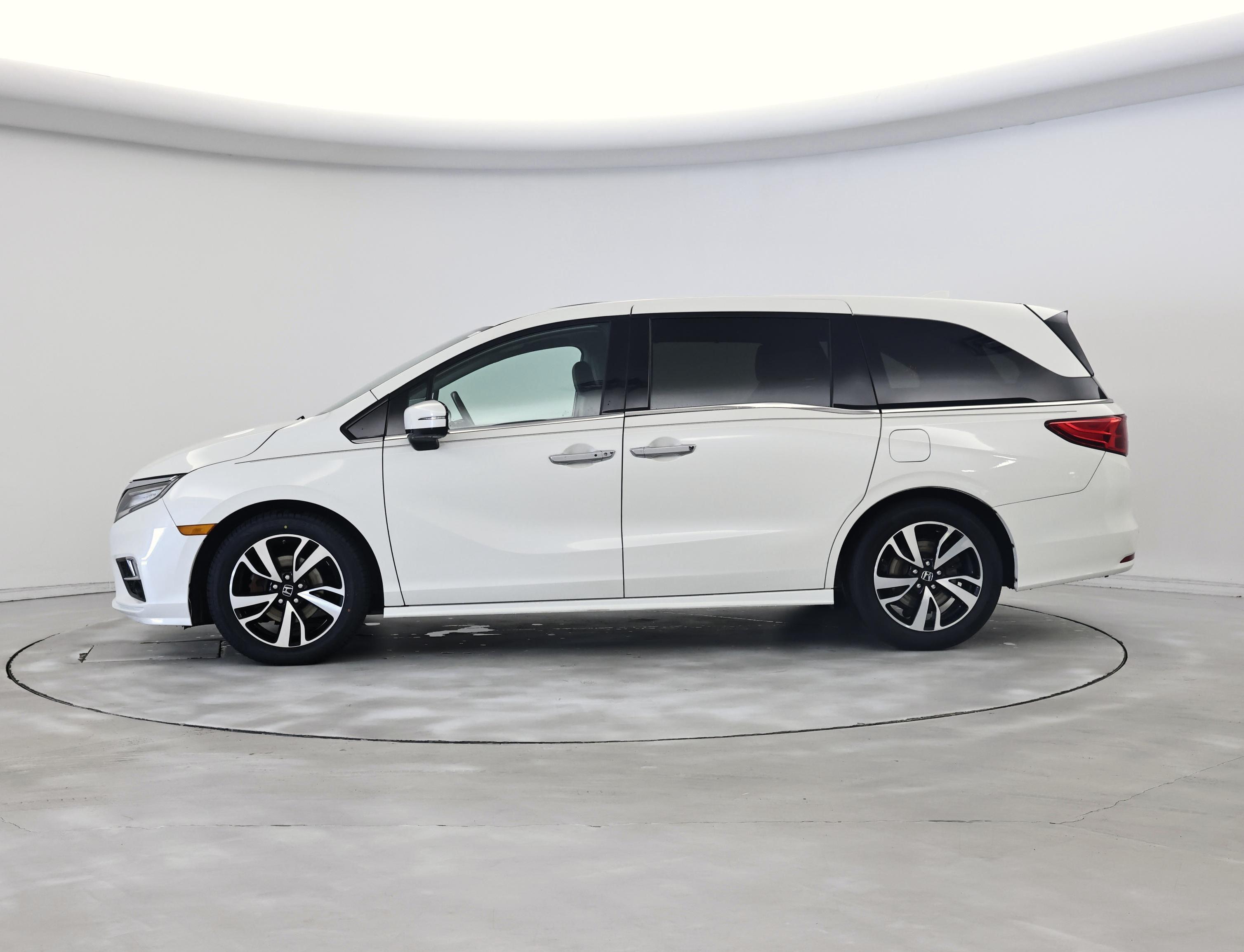 Thumbnail: 2018 Honda Odyssey - 3