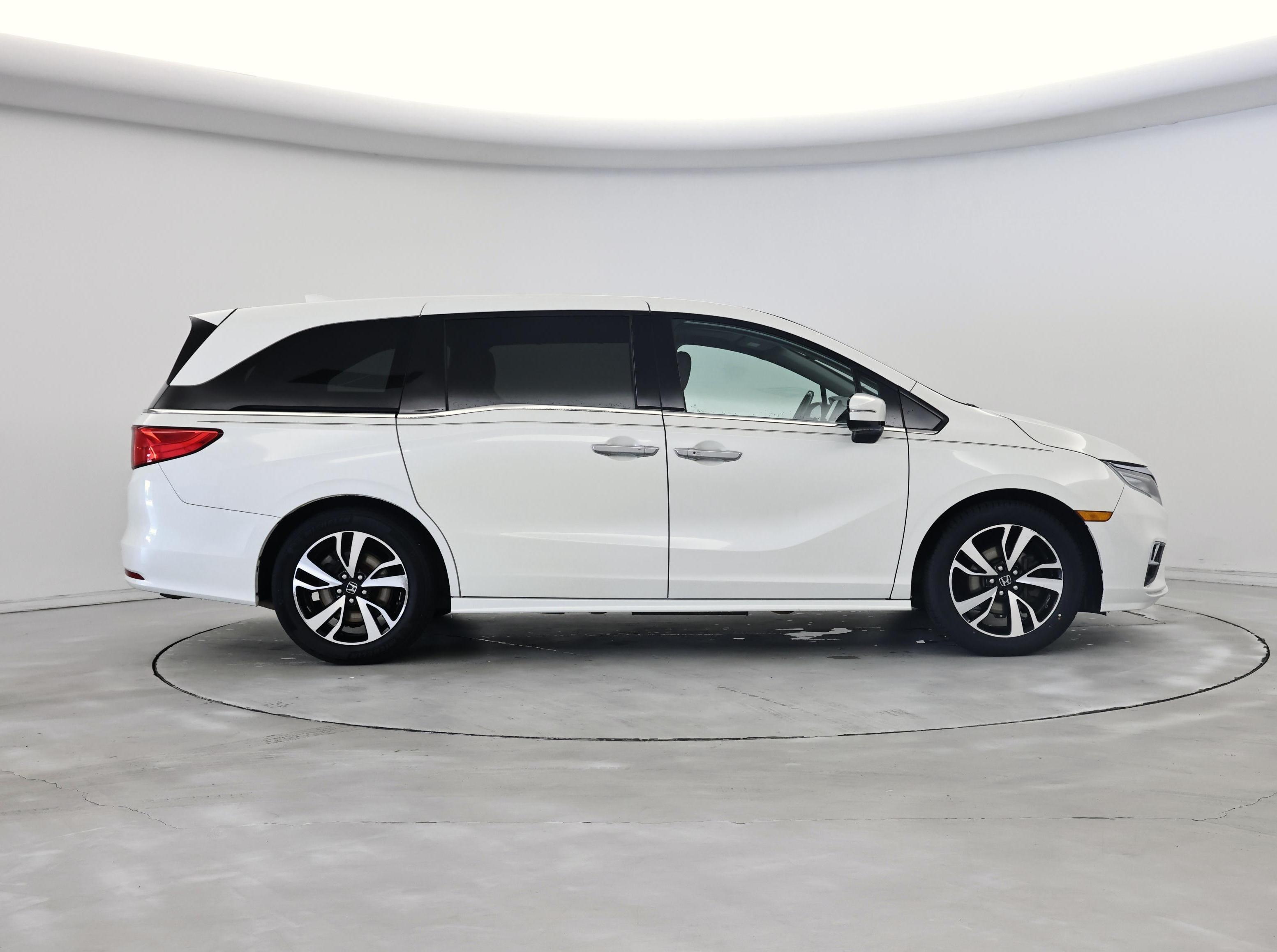 Thumbnail: 2018 Honda Odyssey - 7