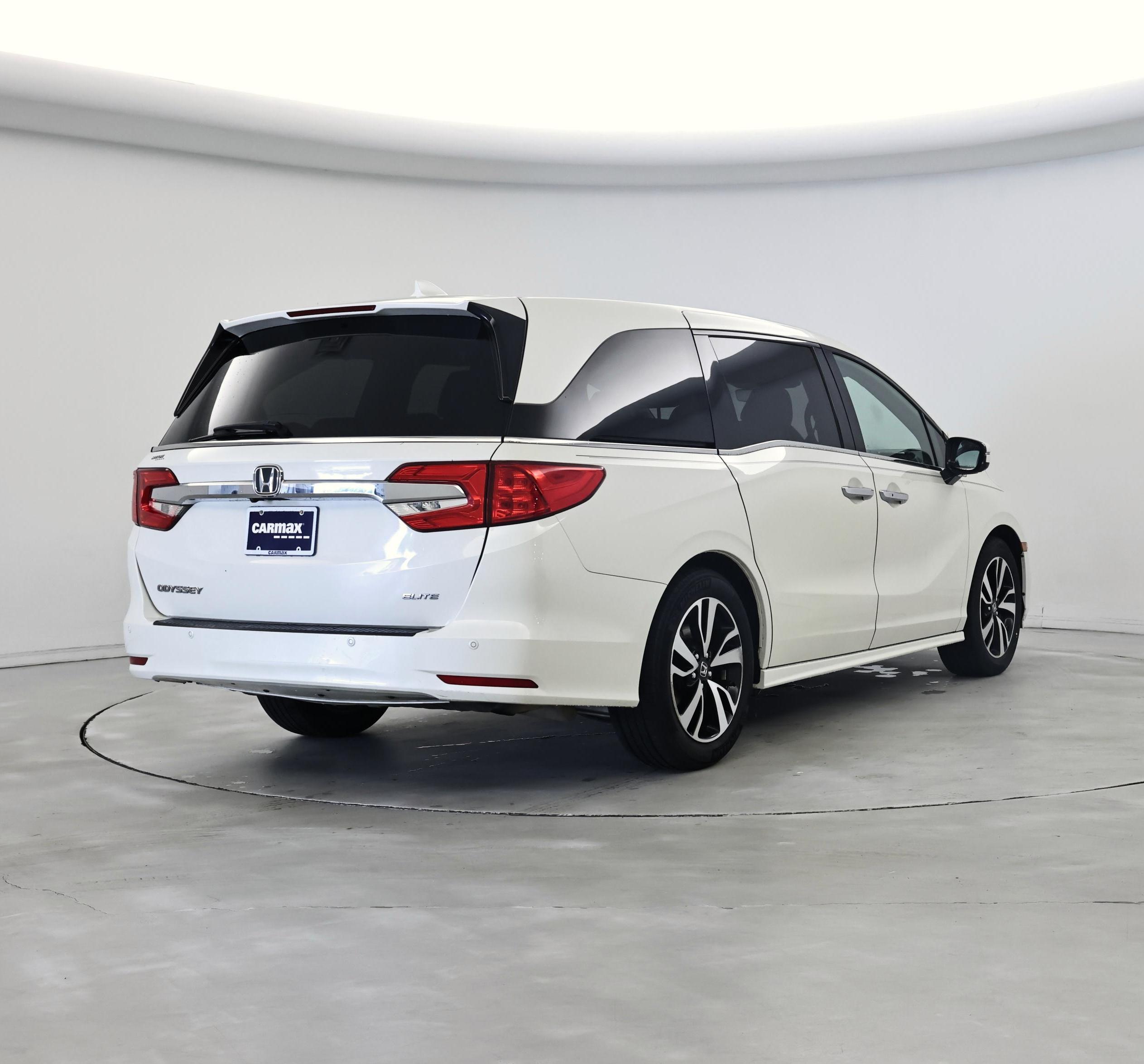 Thumbnail: 2018 Honda Odyssey - 8