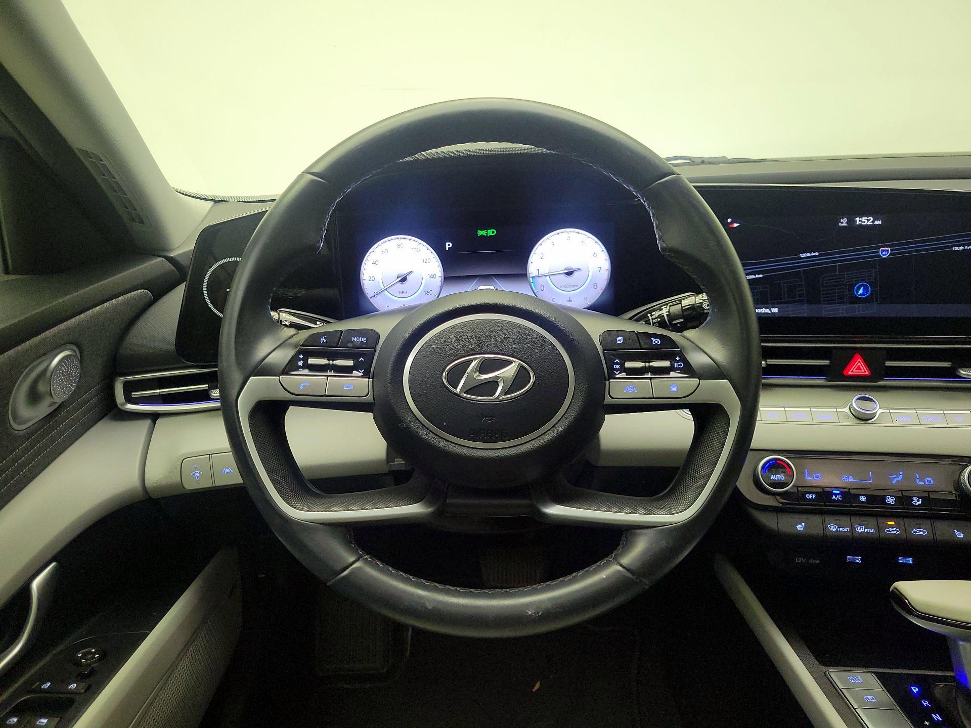 Thumbnail: 2022 Hyundai Elantra - 10