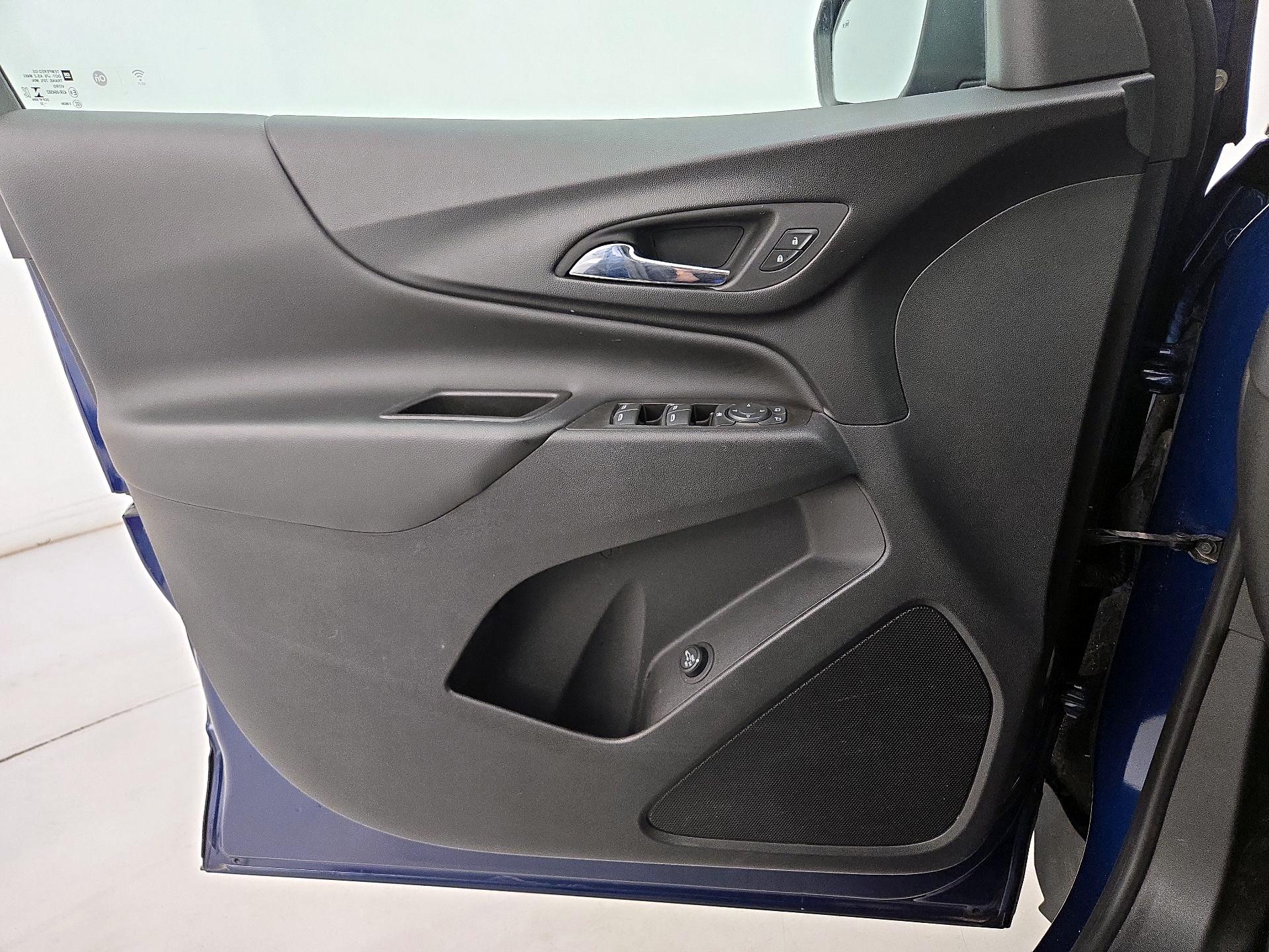 Thumbnail: 2022 Chevrolet Equinox - 12